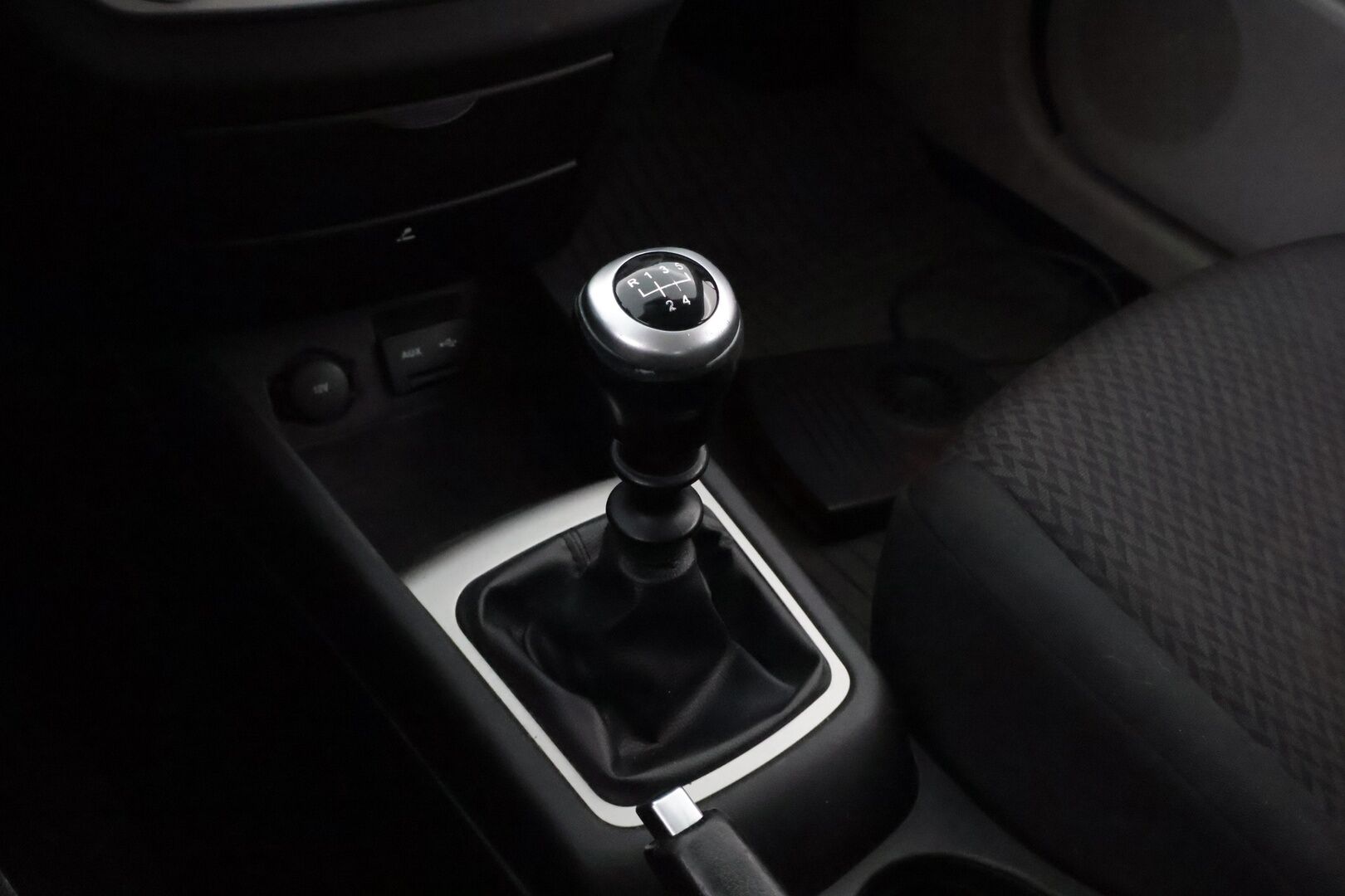 Kia cee'd 2008 1,6 EX SW - YritysOutlet - Myydään vain yrityksille - Suomi-auto / Jakoketju uusittu / Särmä huoltokirja / Lohkolämmitin / Vetokoukku / Led-lisävalo / YritysOutlet - Myydään vain yrityksille