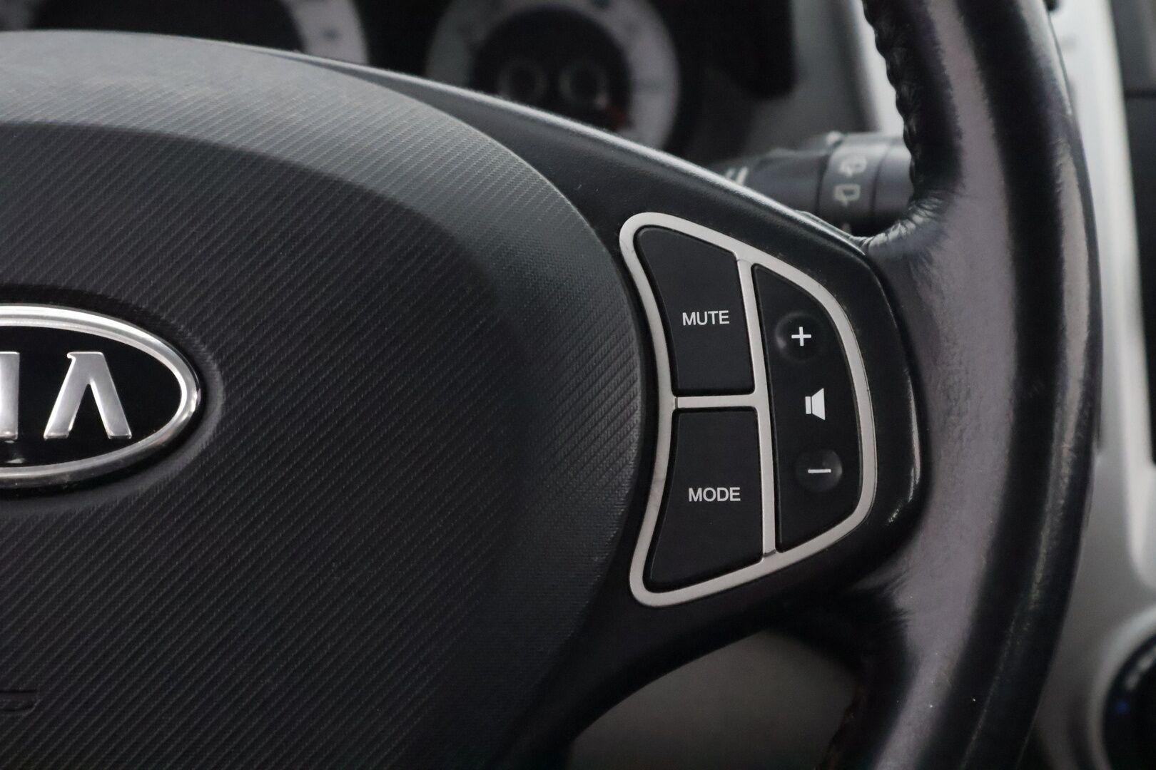 Kia cee'd 2008 1,6 EX SW - YritysOutlet - Myydään vain yrityksille - Suomi-auto / Jakoketju uusittu / Särmä huoltokirja / Lohkolämmitin / Vetokoukku / Led-lisävalo / YritysOutlet - Myydään vain yrityksille