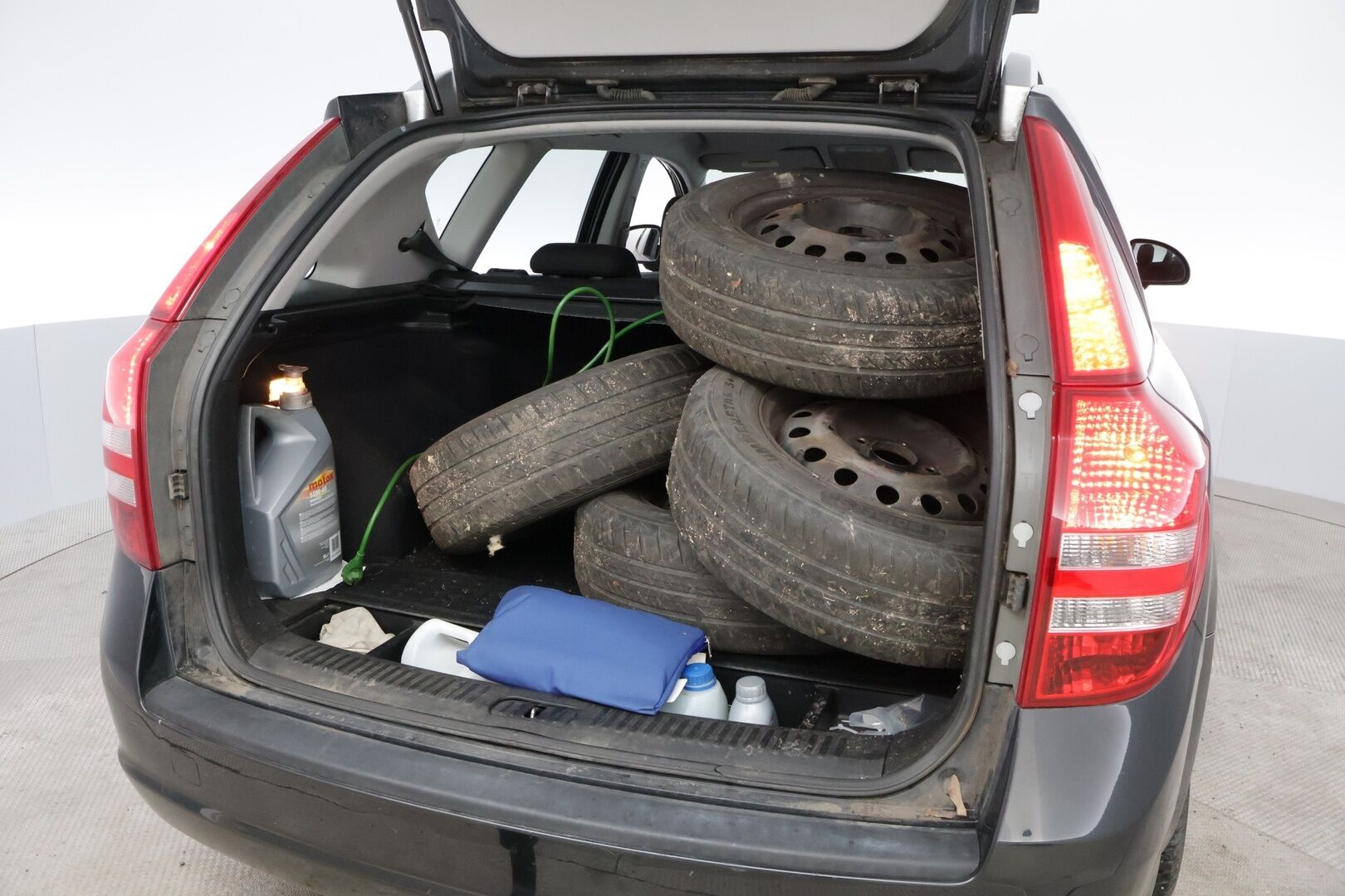 Kia cee'd 2008 1,6 EX SW - YritysOutlet - Myydään vain yrityksille - Suomi-auto / Jakoketju uusittu / Särmä huoltokirja / Lohkolämmitin / Vetokoukku / Led-lisävalo / YritysOutlet - Myydään vain yrityksille