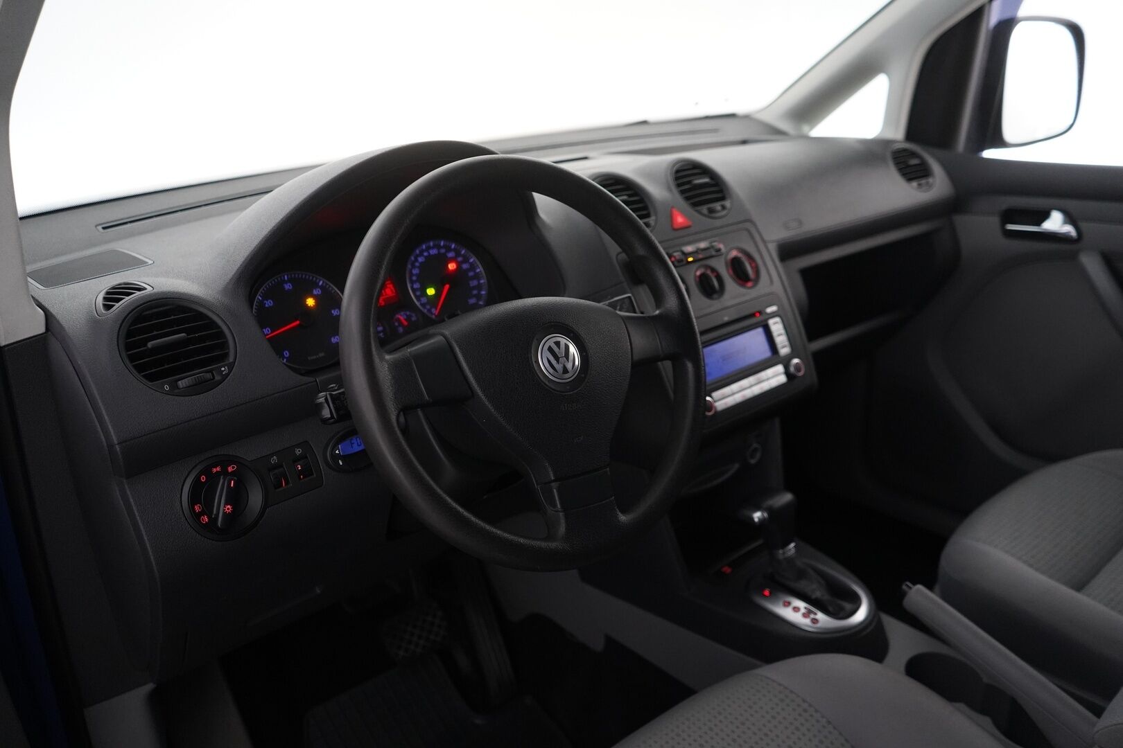 Volkswagen Caddy 2008 Life 1,9 TDI 77 kW DSG-aut * Tämä auto myydään YritysOutlet -valikoimasta vain yritykselle * - Kahdet vanteet / Hyvä huoltohistoria! / Seuraava katsastus 22.7.2026