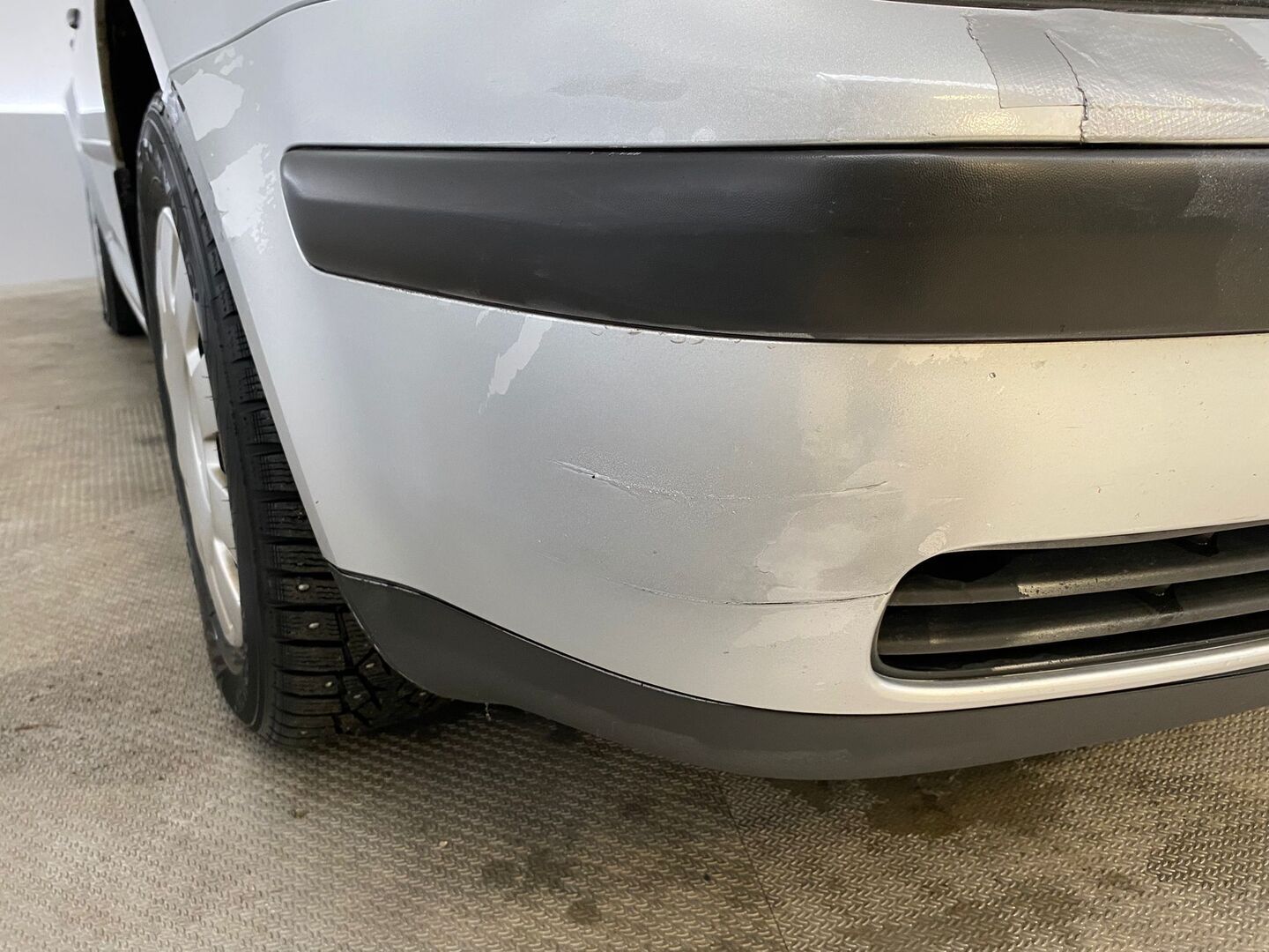 Volkswagen Golf Variant 2003 5D GOLF VARIANT 1.6-1J/250 / Suomi-auto / Vetokoukku / Lohkolämmitin / Penkinlämmitimet / YritysOutlet - Myydään vain yrityksille - 8kk leimaa! / YritysOutlet - Myydään vain yrityksille