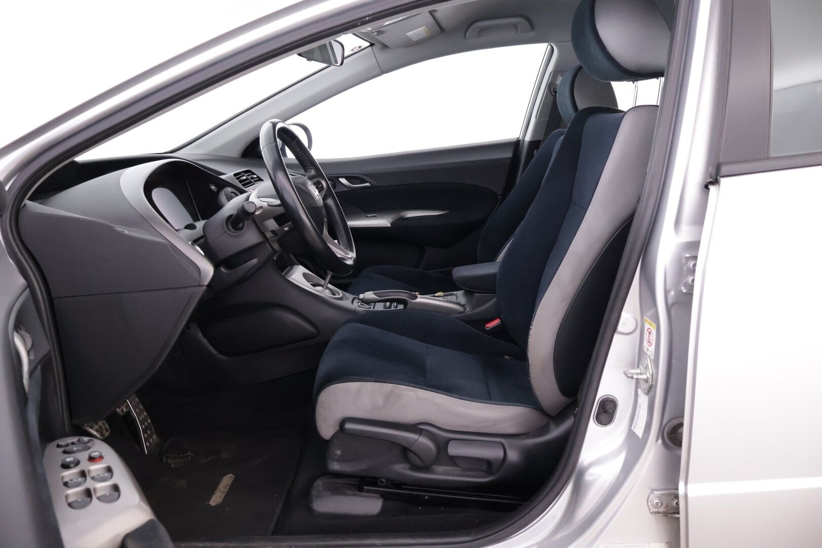 Honda Civic 2008 5D 1,8i Sport Business - YritysOutlet - Myydään vain yrityksille - – Tämä auto myydään YritysOutlet -valikoimasta vain yritykselle