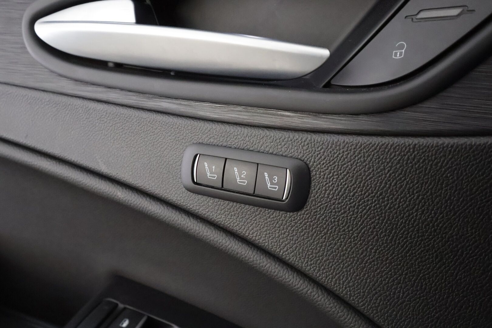 Alfa Romeo Stelvio 2021 2,2 Diesel 190hp Q4 super - | Adapt. Cruise | Xenon | P-Kamera | Muistipenkki | Kaistavahti | Keyless |Lohkolämmitin |