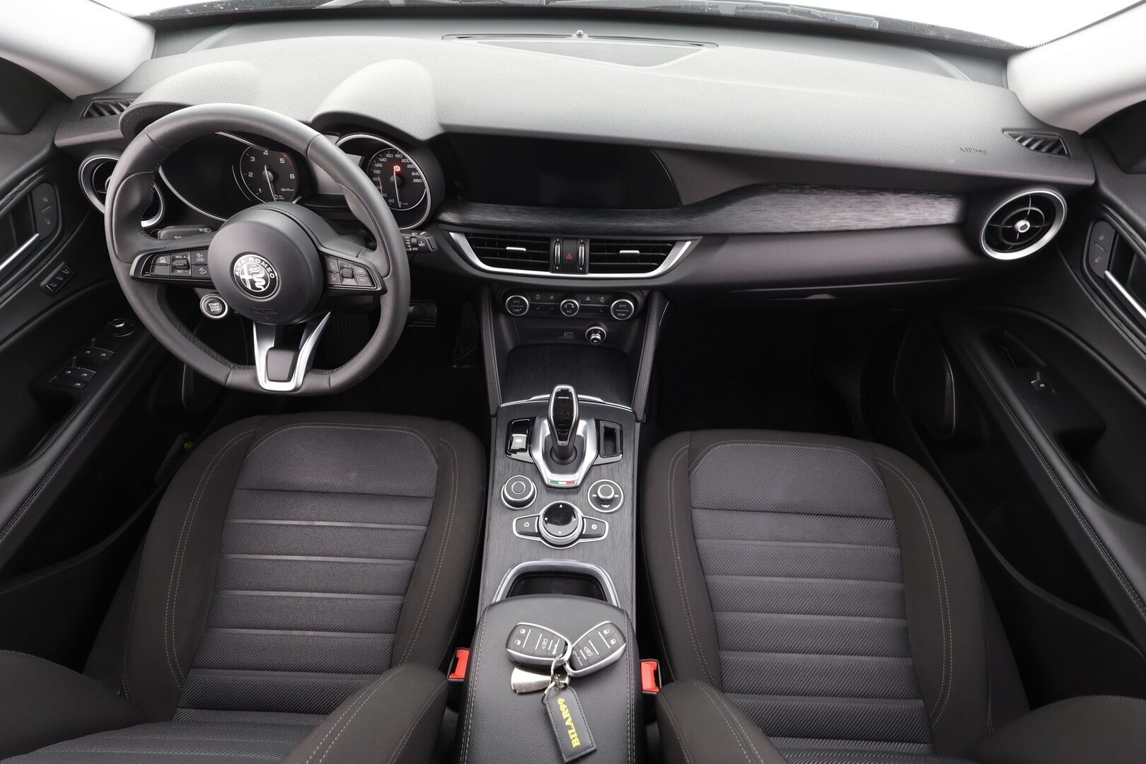 Alfa Romeo Stelvio 2021 2,2 Diesel 190hp Q4 super - | Adapt. Cruise | Xenon | P-Kamera | Muistipenkki | Kaistavahti | Keyless |Lohkolämmitin |