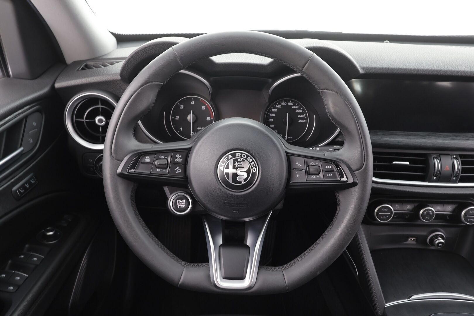 Alfa Romeo Stelvio 2021 2,2 Diesel 190hp Q4 super - | Adapt. Cruise | Xenon | P-Kamera | Muistipenkki | Kaistavahti | Keyless |Lohkolämmitin |