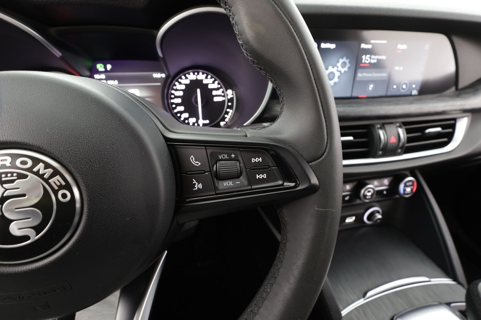 Alfa Romeo Stelvio 2021 2,2 Diesel 190hp Q4 super - | Adapt. Cruise | Xenon | P-Kamera | Muistipenkki | Kaistavahti | Keyless |Lohkolämmitin |