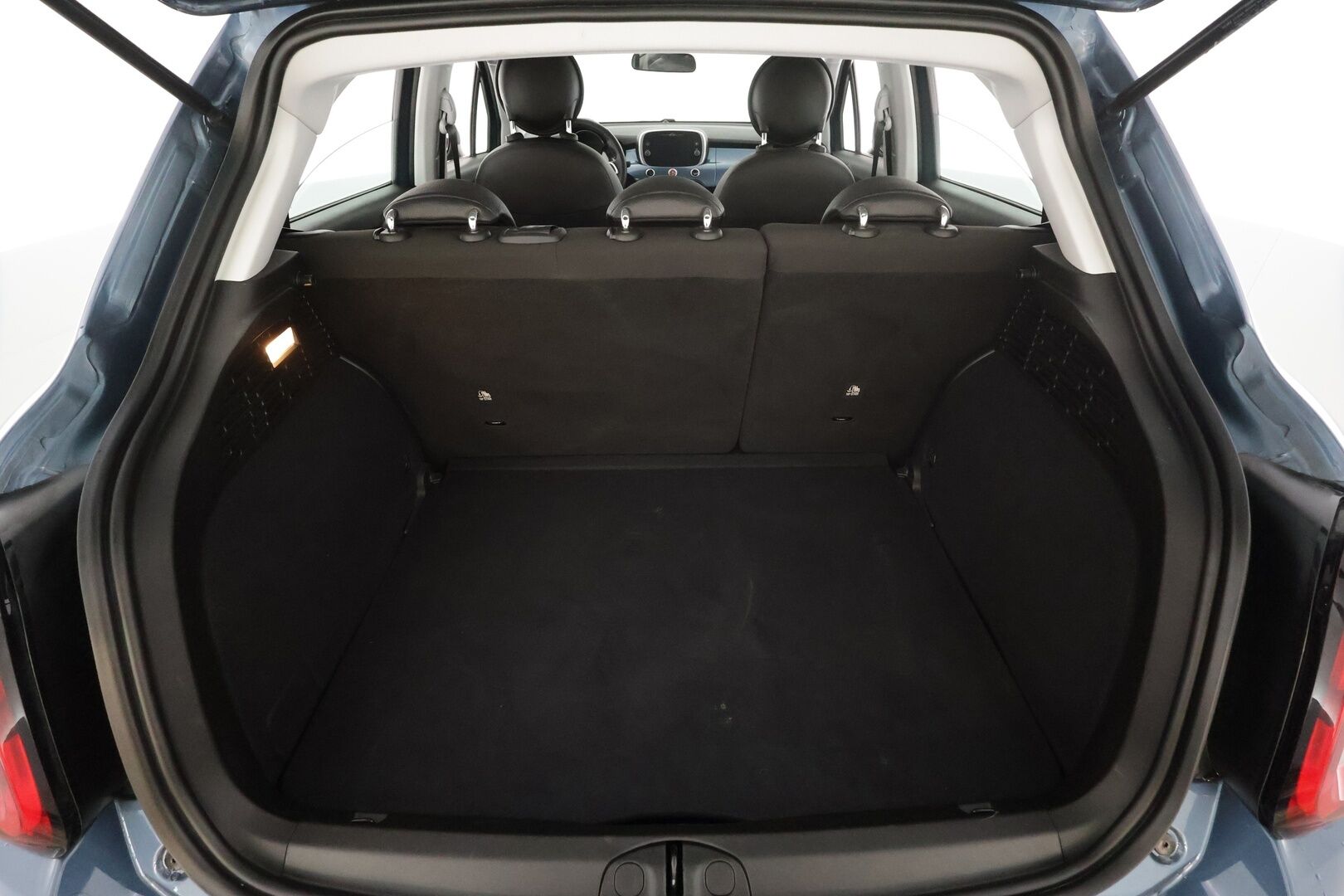 Fiat 500X 2021 1,3 150hv DCT City Cross * Suomi-auto / Vakkari / P.kamera / Kaistavahti / Bluetooth * - Kahdet renkaat aluvanteilla / Merkkihuollettu