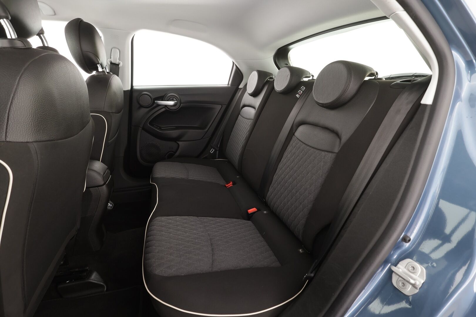 Fiat 500X 2021 1,3 150hv DCT City Cross * Suomi-auto / Vakkari / P.kamera / Kaistavahti / Bluetooth * - Kahdet renkaat aluvanteilla / Merkkihuollettu