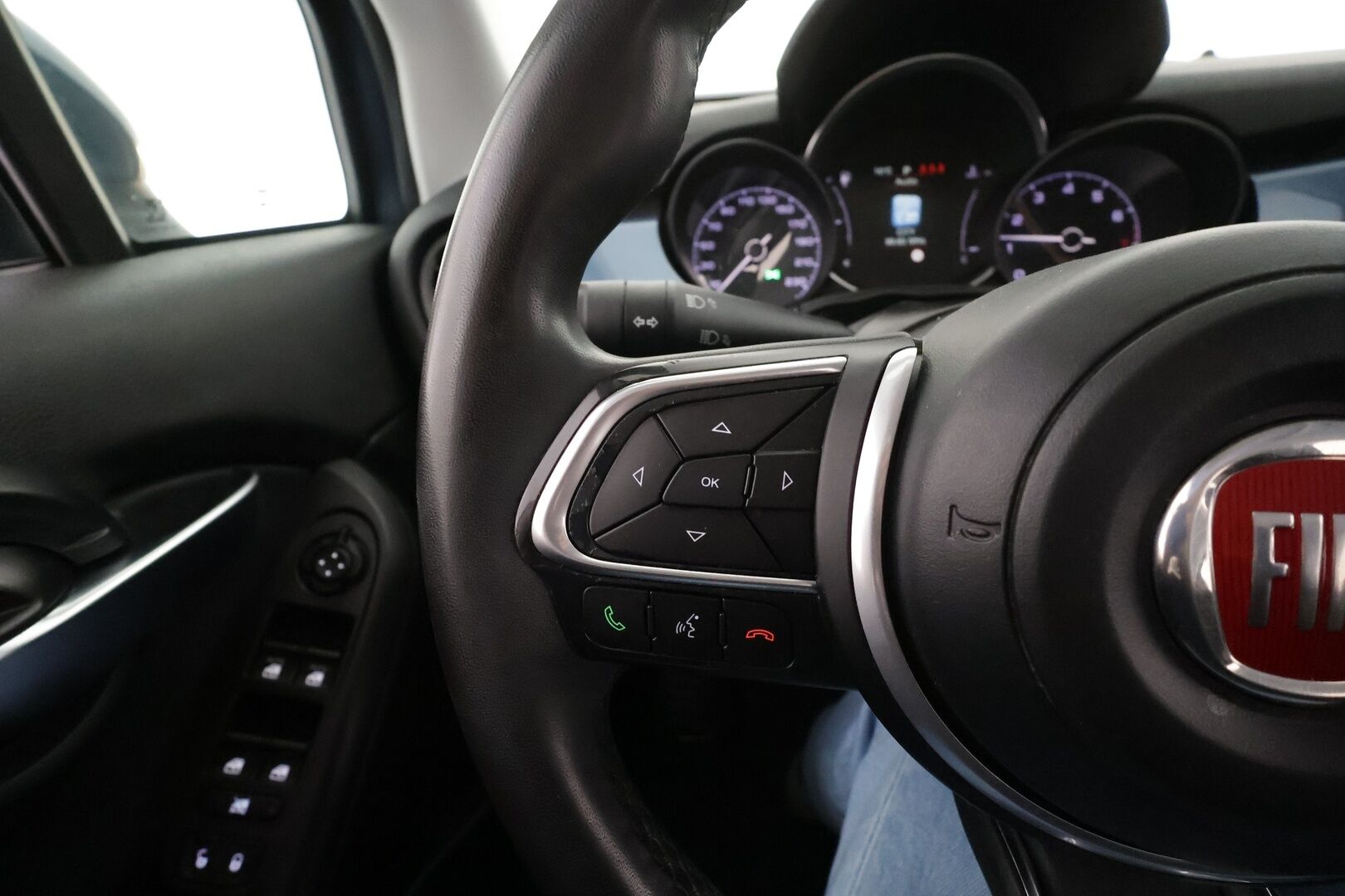 Fiat 500X 2021 1,3 150hv DCT City Cross * Suomi-auto / Vakkari / P.kamera / Kaistavahti / Bluetooth * - Kahdet renkaat aluvanteilla / Merkkihuollettu