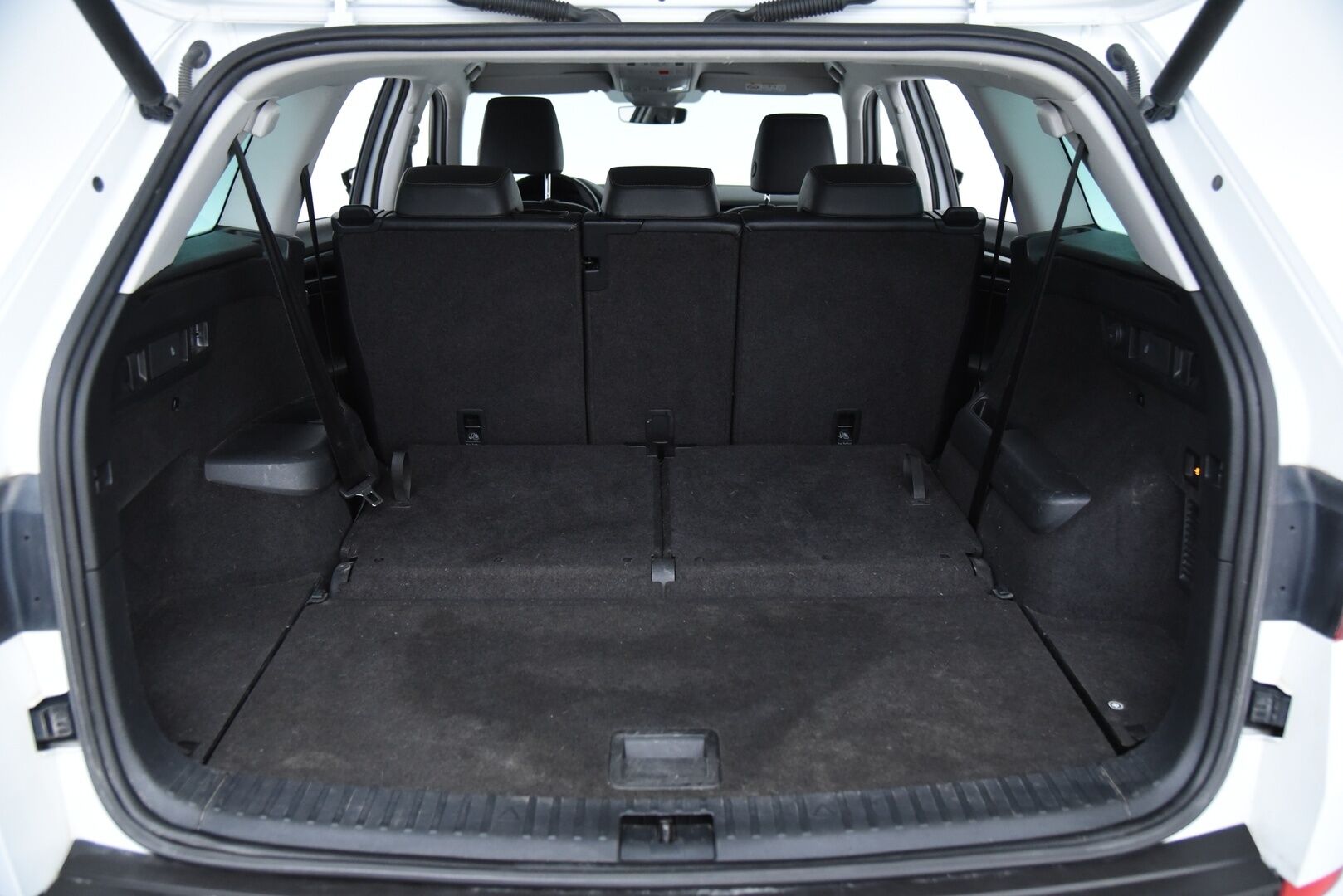 Skoda Kodiaq 2017 2,0 TDI 190 4x4 Style DSG Autom 7p - Webasto  Koukku | Canton | 360-kamera | Travel Assist