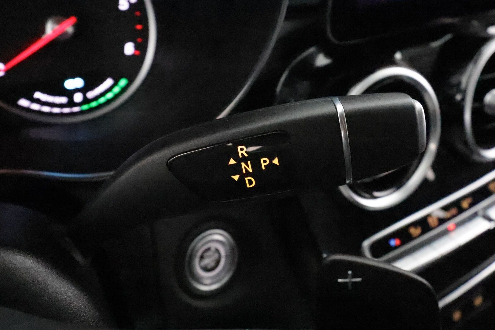 Mercedes-Benz GLC 2021 300 de 4MATIC A Business EQ Power **Distronic+ / Multibeam LED / Koukku / P.kamera / Navi** - Asiallinen Suomi auto, 2x vanteilla ja renkailla, sekä hyvällä historialla - HULLUT JOULUT KORKOTARJOUS 2,49% 