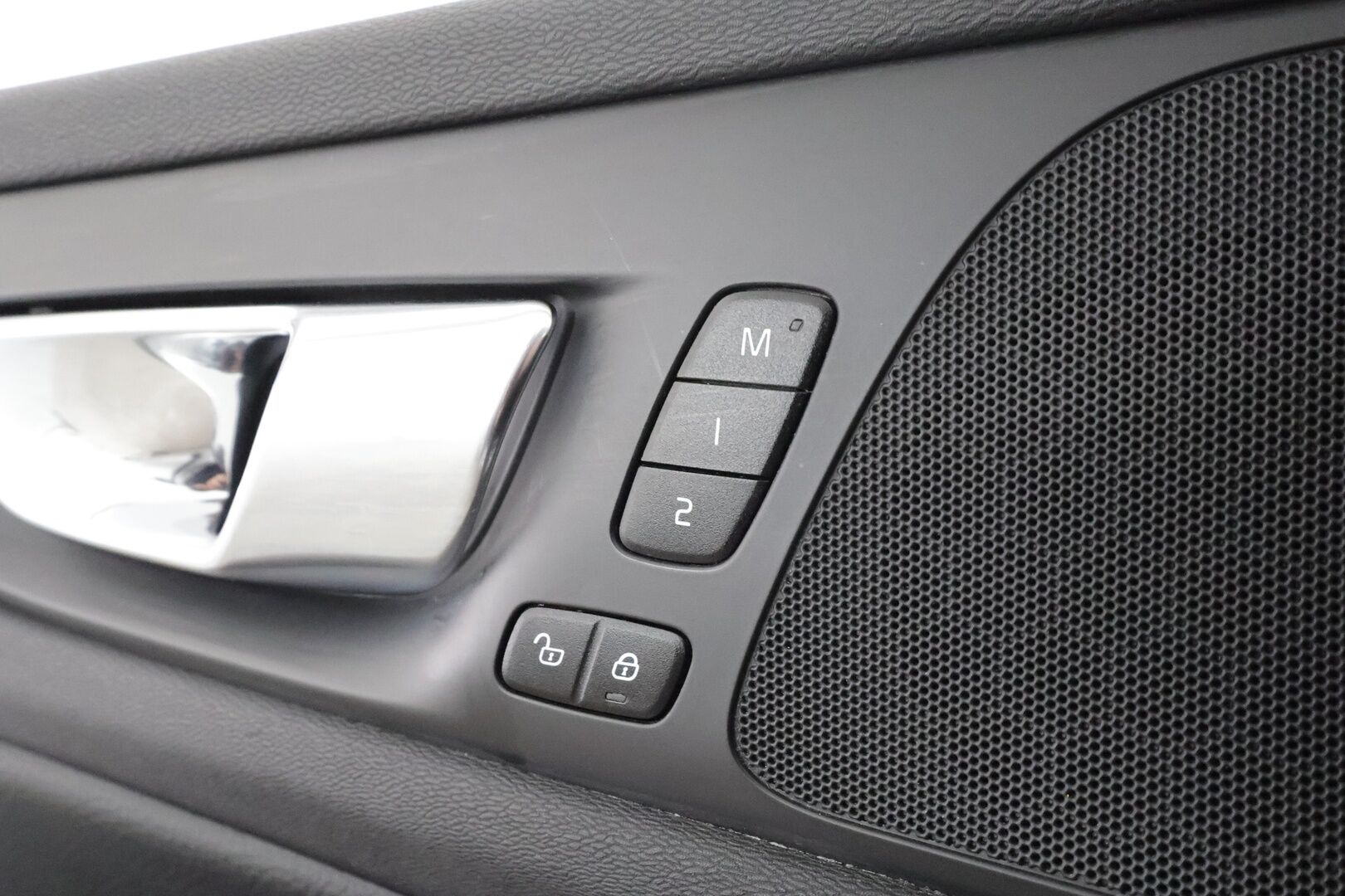 Volvo V60 2021 B4 MHEV Business aut * ACC / P.kamera / Webasto / Muistipenkki / Keyless / Nahat / Sähköluukku * - 1.Om Suomi-auto / Kahdet renkaat aluvanteilla