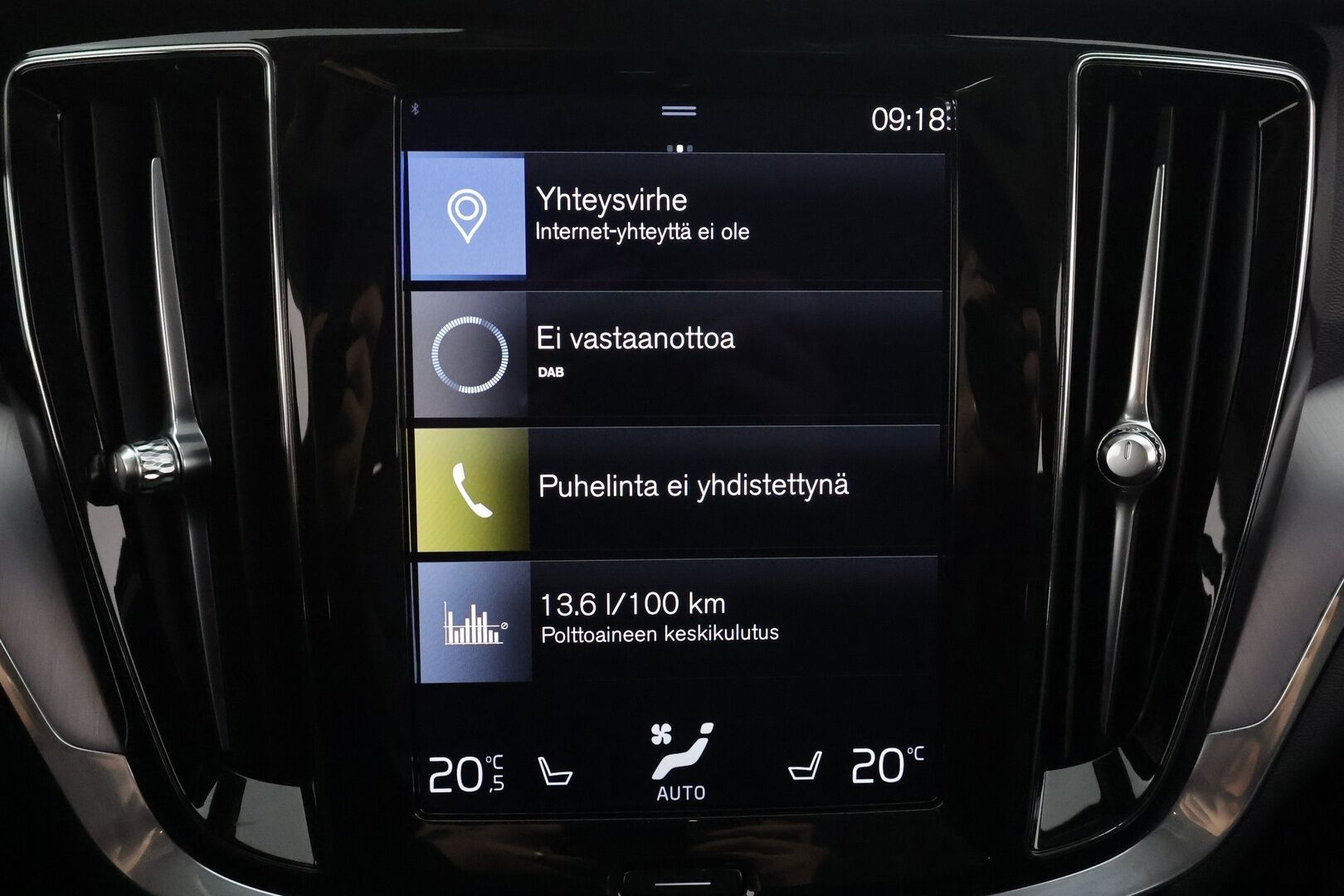 Volvo V60 2021 B4 MHEV Business aut * ACC / P.kamera / Webasto / Muistipenkki / Keyless / Nahat / Sähköluukku * - 1.Om Suomi-auto / Kahdet renkaat aluvanteilla