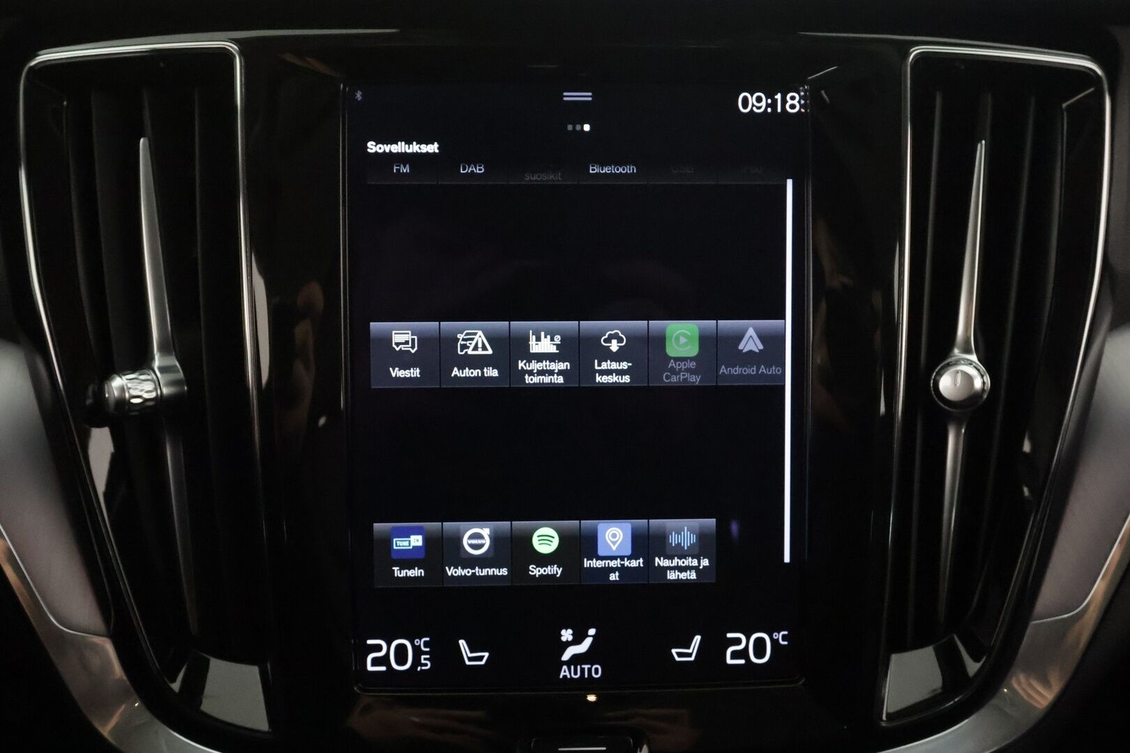 Volvo V60 2021 B4 MHEV Business aut * ACC / P.kamera / Webasto / Muistipenkki / Keyless / Nahat / Sähköluukku * - 1.Om Suomi-auto / Kahdet renkaat aluvanteilla