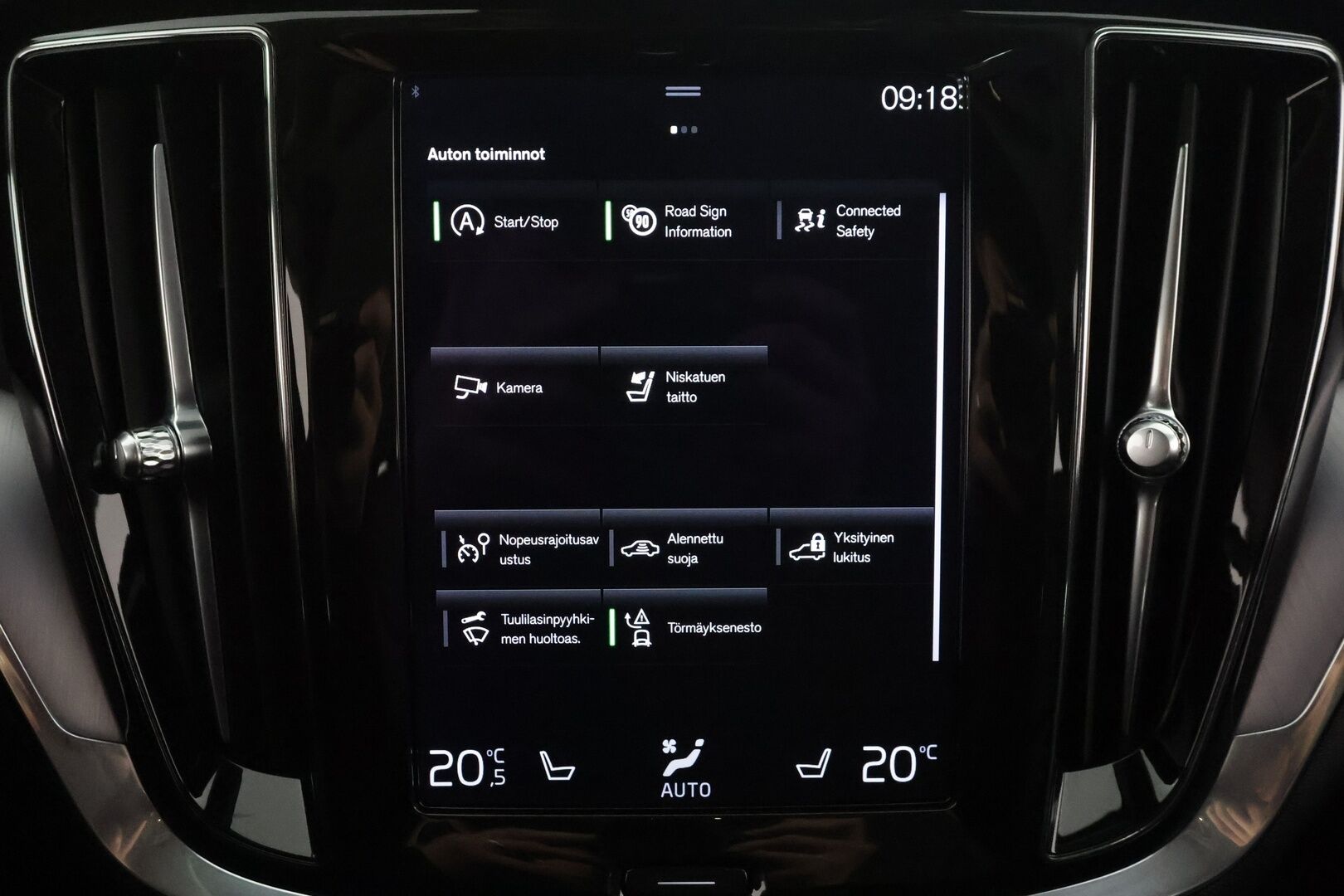 Volvo V60 2021 B4 MHEV Business aut * ACC / P.kamera / Webasto / Muistipenkki / Keyless / Nahat / Sähköluukku * - 1.Om Suomi-auto / Kahdet renkaat aluvanteilla