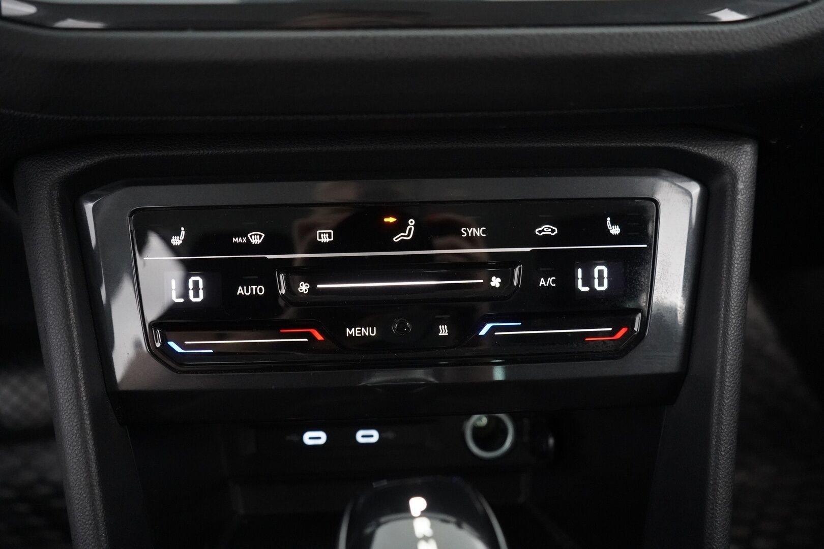 Volkswagen Tiguan 2021 1,5 TSI 110 kW DSG-automaatti - KATSO POIKKEUSHINTA! | ACC | Webasto | Lane Assist | Tutkat | Kahdet hyvät renkaat vanteilla | Viimeisin huolto 84tkm