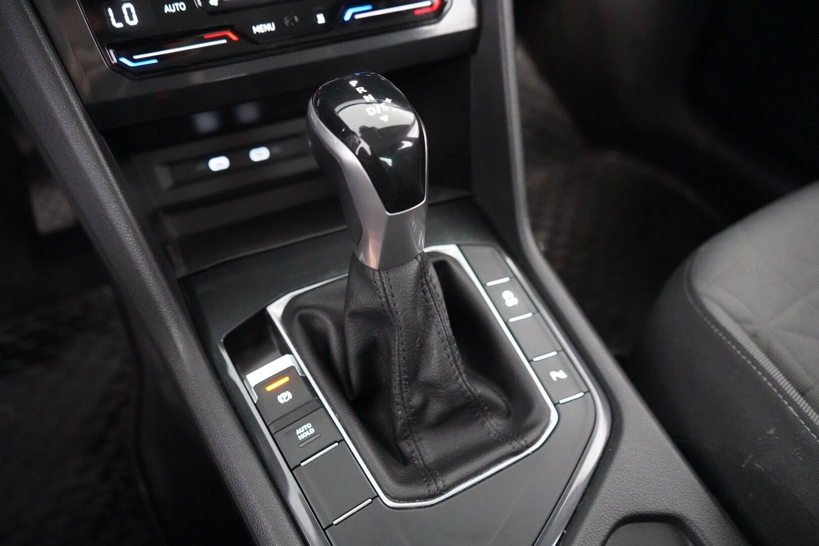 Volkswagen Tiguan 2021 1,5 TSI 110 kW DSG-automaatti - KATSO POIKKEUSHINTA! | ACC | Webasto | Lane Assist | Tutkat | Kahdet hyvät renkaat vanteilla | Viimeisin huolto 84tkm