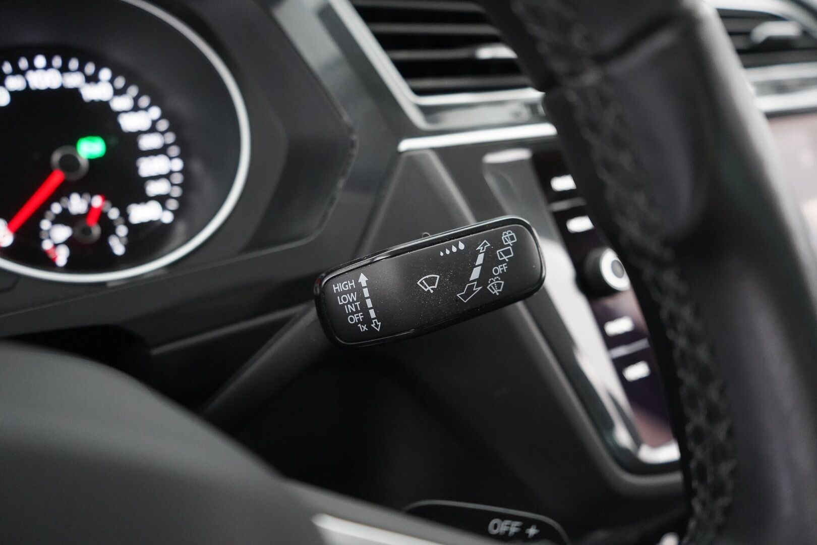 Volkswagen Tiguan 2021 1,5 TSI 110 kW DSG-automaatti - KATSO POIKKEUSHINTA! | ACC | Webasto | Lane Assist | Tutkat | Kahdet hyvät renkaat vanteilla | Viimeisin huolto 84tkm