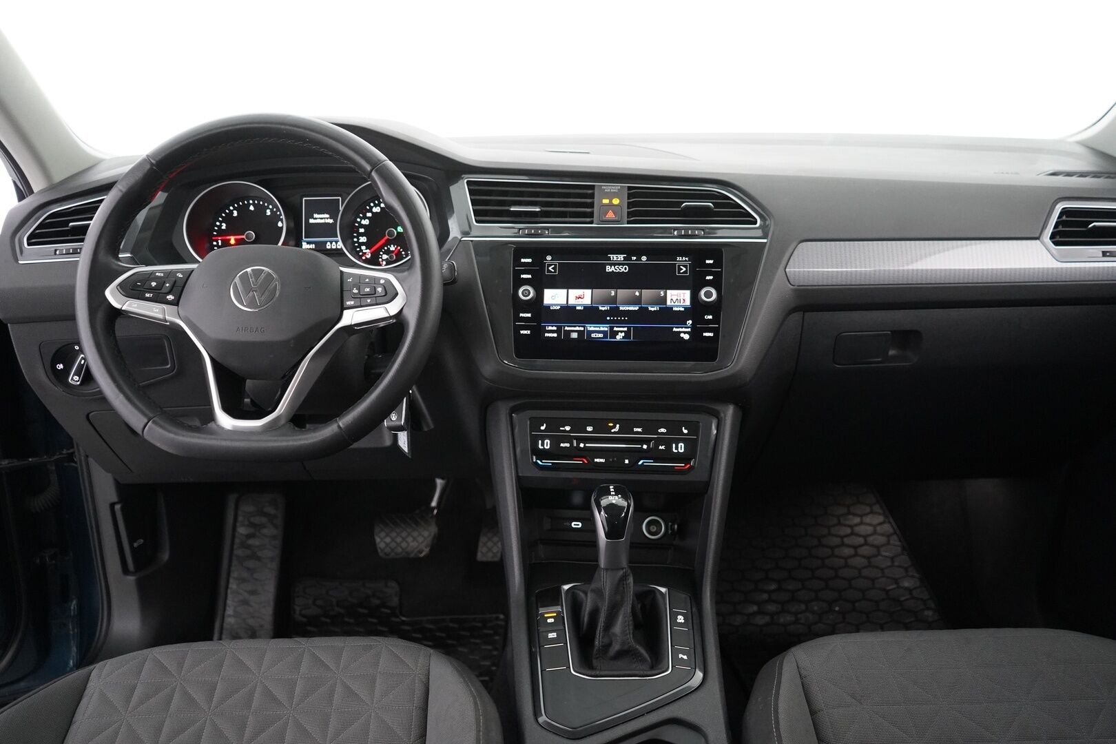 Volkswagen Tiguan 2021 1,5 TSI 110 kW DSG-automaatti - KATSO POIKKEUSHINTA! | ACC | Webasto | Lane Assist | Tutkat | Kahdet hyvät renkaat vanteilla | Viimeisin huolto 84tkm