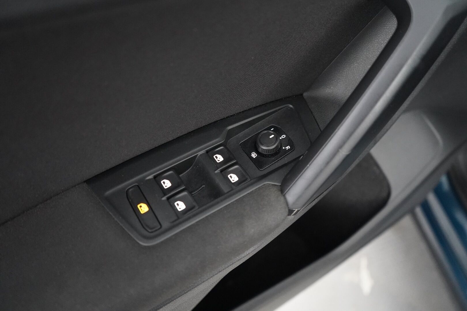 Volkswagen Tiguan 2021 1,5 TSI 110 kW DSG-automaatti - KATSO POIKKEUSHINTA! | ACC | Webasto | Lane Assist | Tutkat | Kahdet hyvät renkaat vanteilla | Viimeisin huolto 84tkm
