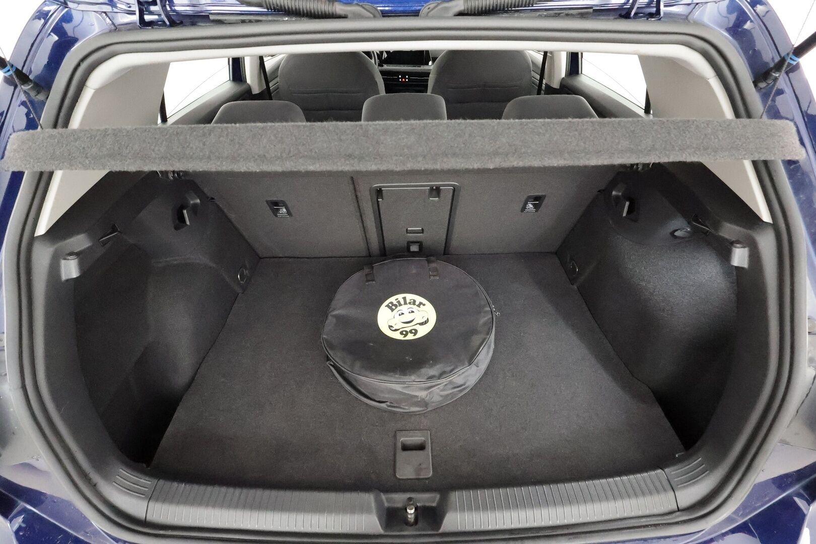 Volkswagen Golf 2021 Style eHybrid 150 kW (PHEV) DSG-automaatti - | Webasto | ACC | HUD | Matrix-LED | P.Kamera | Hierova Sporttipenkki Muistilla | Navi | Kaistavahti | Keyless | Kahdet renkaat | 2x Latauskaapelit | Suomi-auto |