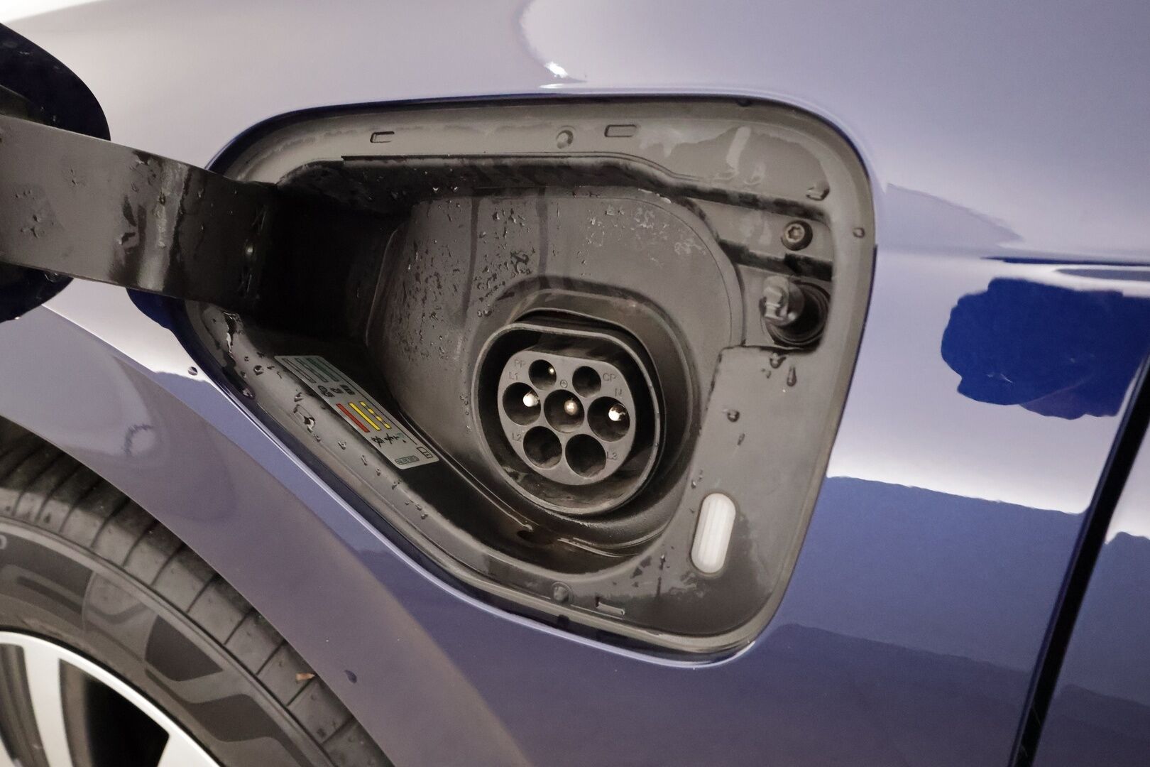 Volkswagen Golf 2021 Style eHybrid 150 kW (PHEV) DSG-automaatti - | Webasto | ACC | HUD | Matrix-LED | P.Kamera | Hierova Sporttipenkki Muistilla | Navi | Kaistavahti | Keyless | Kahdet renkaat | 2x Latauskaapelit | Suomi-auto |