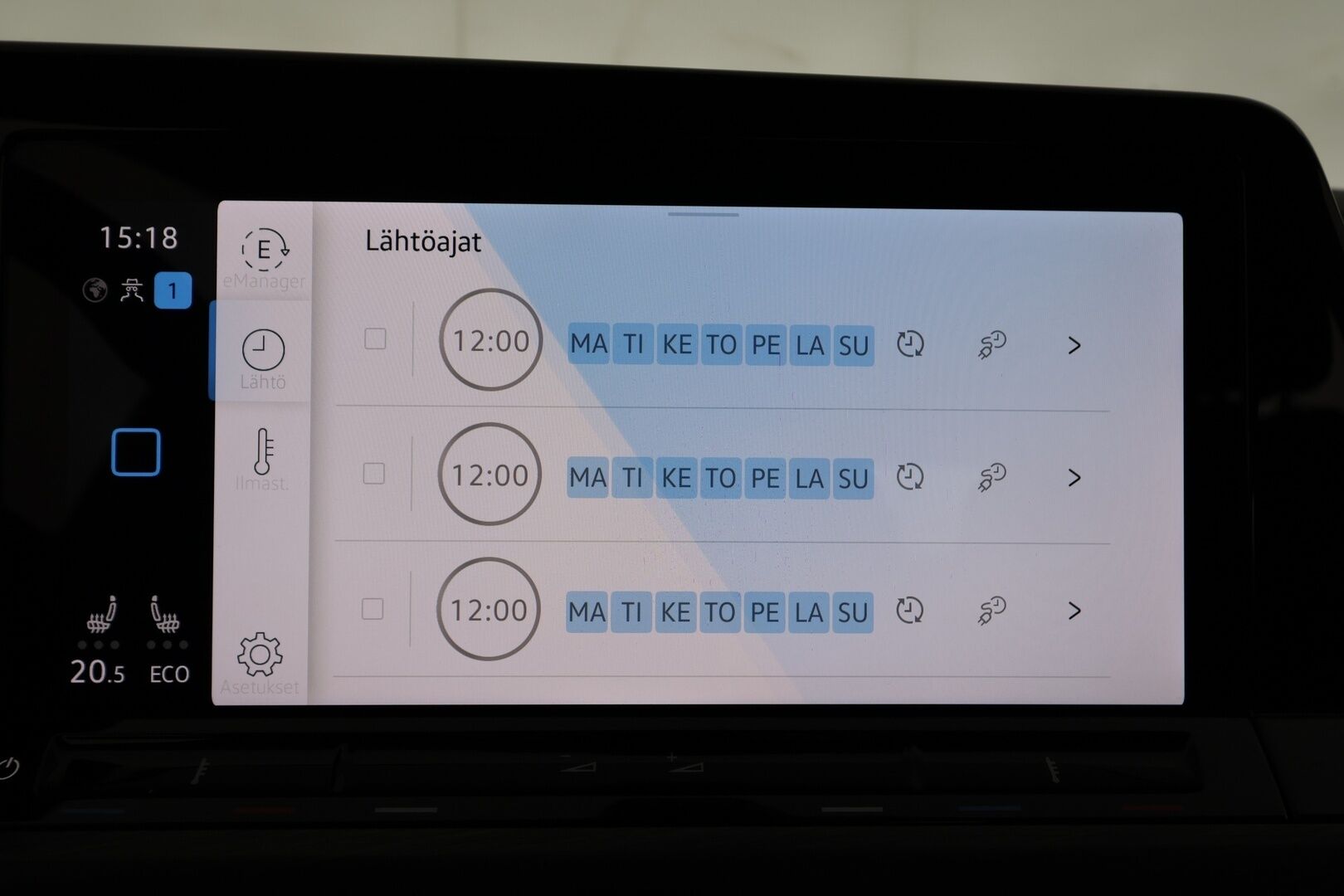 Volkswagen Golf 2021 Style eHybrid 150 kW (PHEV) DSG-automaatti - | Webasto | ACC | HUD | Matrix-LED | P.Kamera | Hierova Sporttipenkki Muistilla | Navi | Kaistavahti | Keyless | Kahdet renkaat | 2x Latauskaapelit | Suomi-auto |