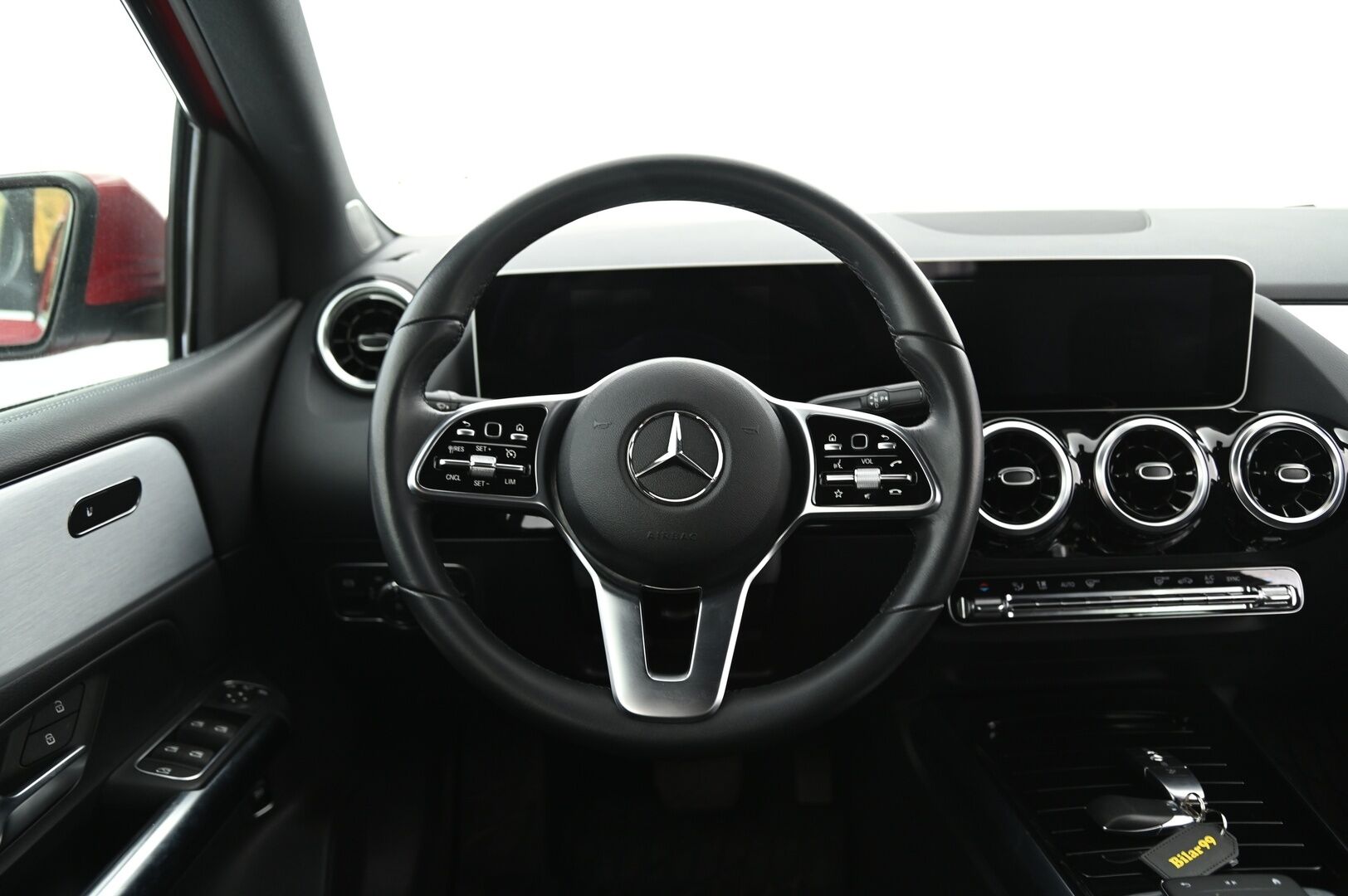 Mercedes-Benz B 2019 180 Farmari (AC)  A *Digimittaristo / S. Koukku / S. Takaluukku / P. Kamera / Sporttipenkit* - Taloudellinen / Tilava / Huippu huoltohistoria!