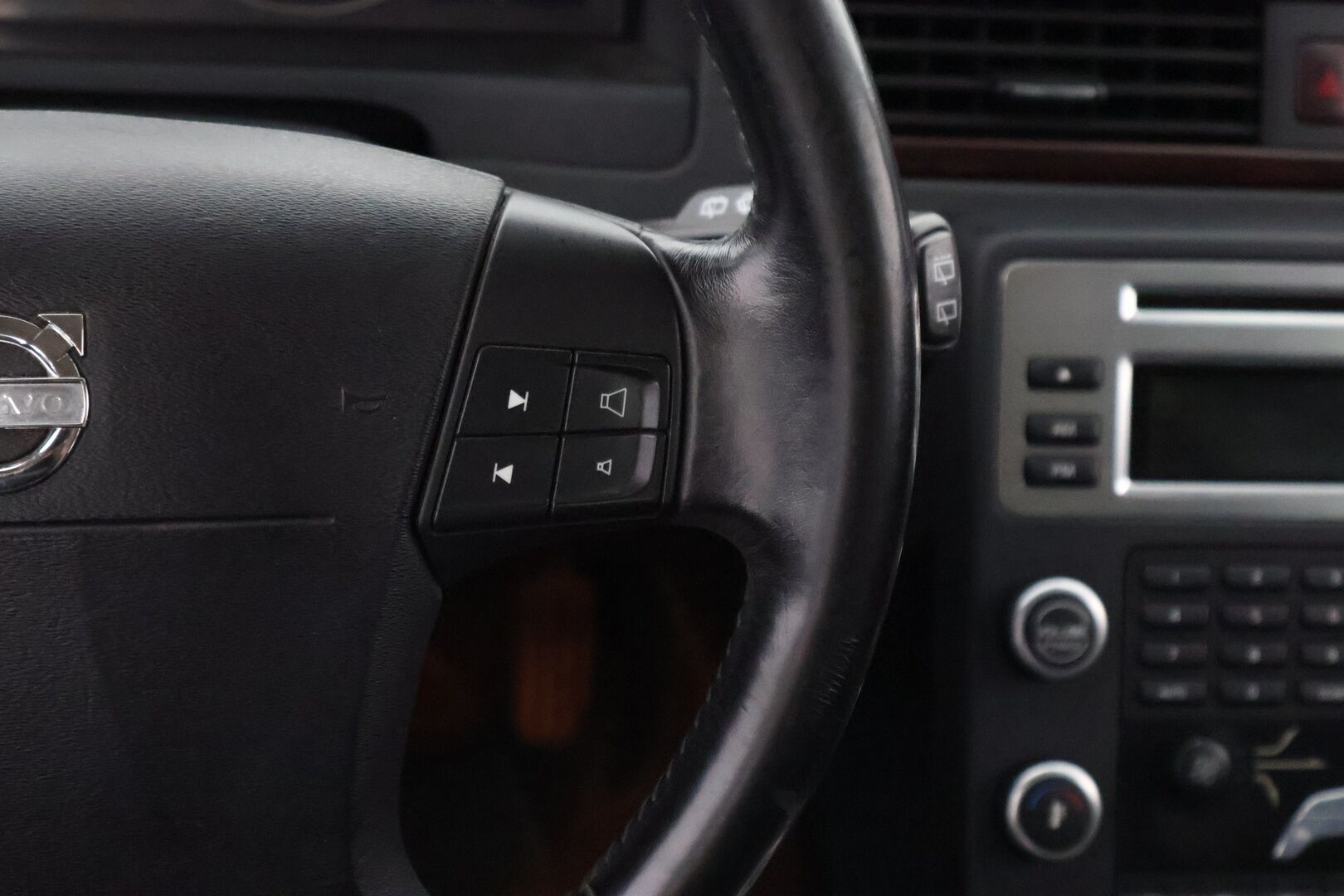 Volvo V70 2008 2,4D Summum aut - MYYDÄÄN HUUTOKAUPAT.COM! 1OM SUOMIAUTO!!!!!!