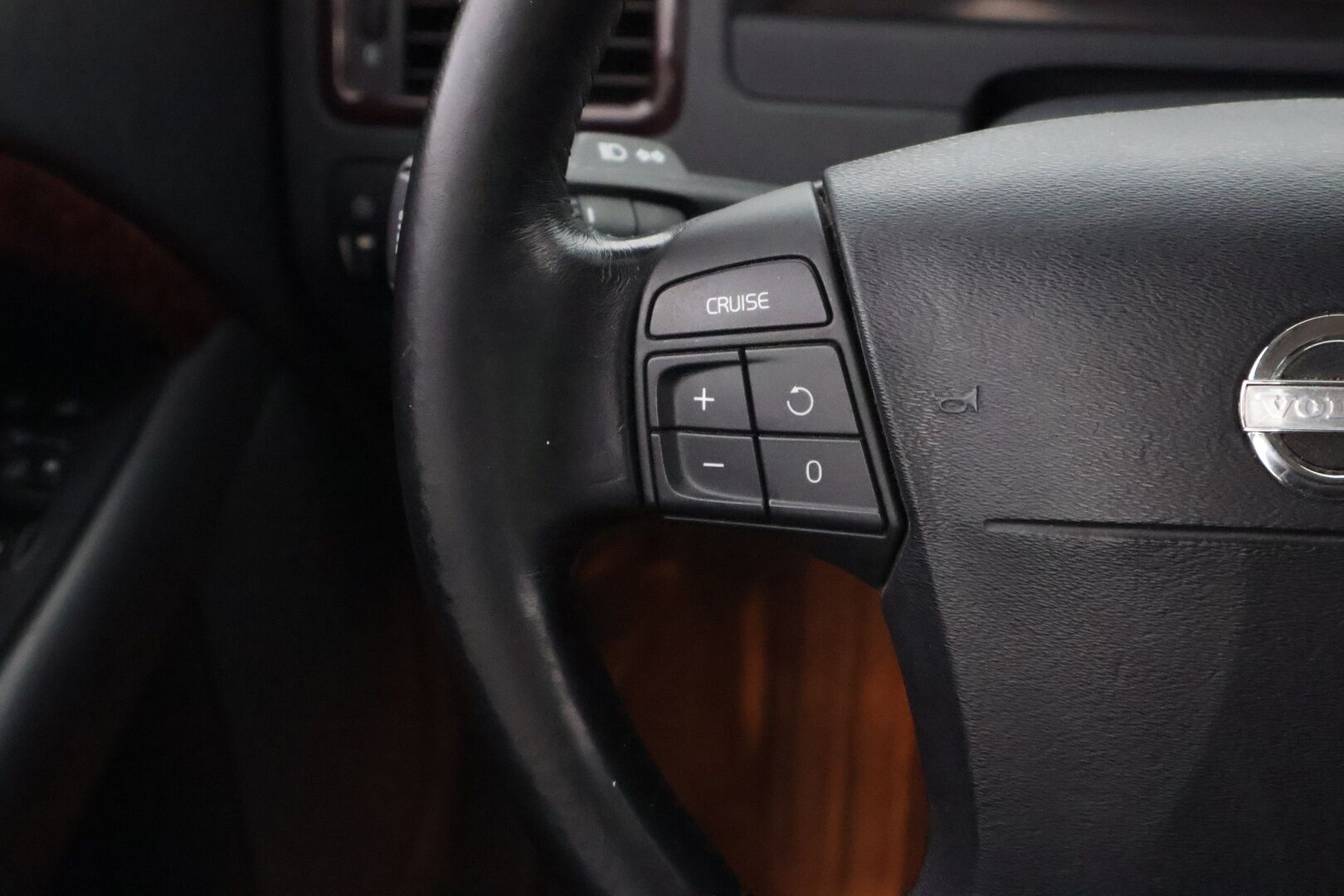 Volvo V70 2008 2,4D Summum aut - MYYDÄÄN HUUTOKAUPAT.COM! 1OM SUOMIAUTO!!!!!!