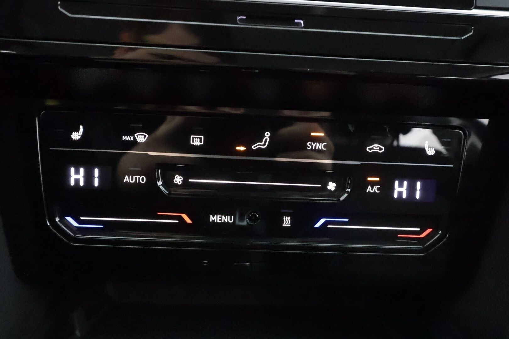 Volkswagen Passat 2021 Variant 2,0 TDI EVO SCR 110 kW DSG * ACC / Webasto / Apple & Android / LED / P.tutkat / 3-alueinen ilmastointi * - 1.om Suomi-auto /  Merkkihuollettu / Kahdet renkaat7 Juuri katsastettu! - HULLUT AVAJAISHULINAT KORKOTARJOUS 3,29 %