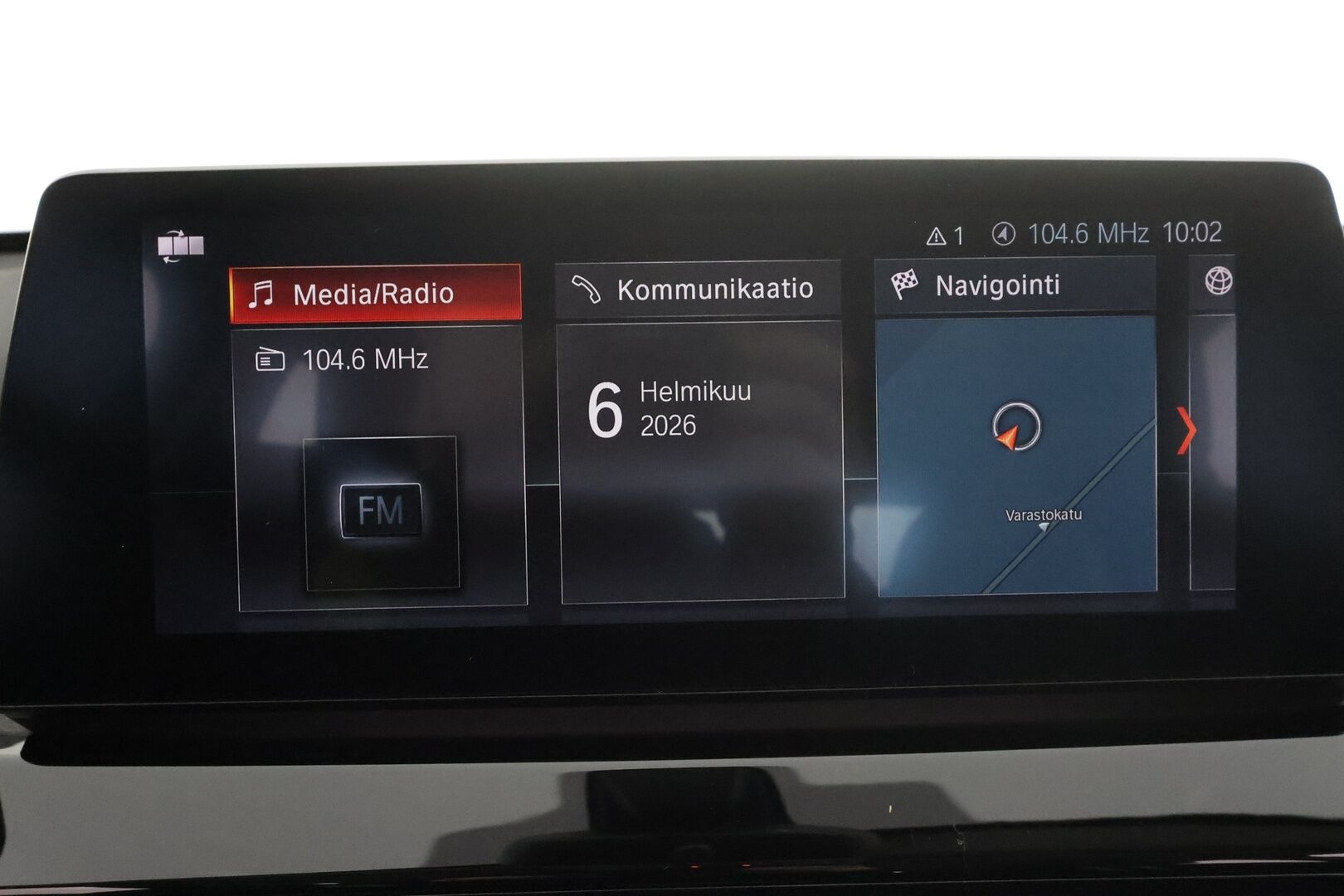 BMW X1 2021 F48 xDrive25e A Charged Edition Sport * HUD / Sporttipenkit / P.Kamera / LED / Navi / Vakkari / Koukku * - 1.om Suomi-auto / 2x Latauskaapelit / Kahdet renkaat aluvanteilla / Merkkihuollot