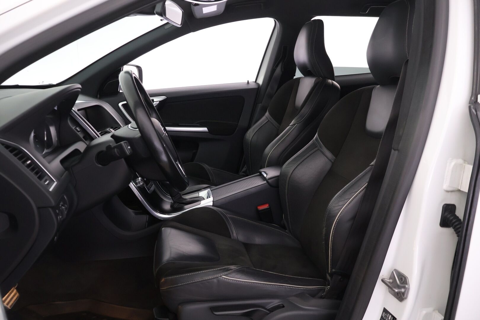 Volvo XC60 2017 XC60 Farmari (AC) 4ov 2400cm3 A