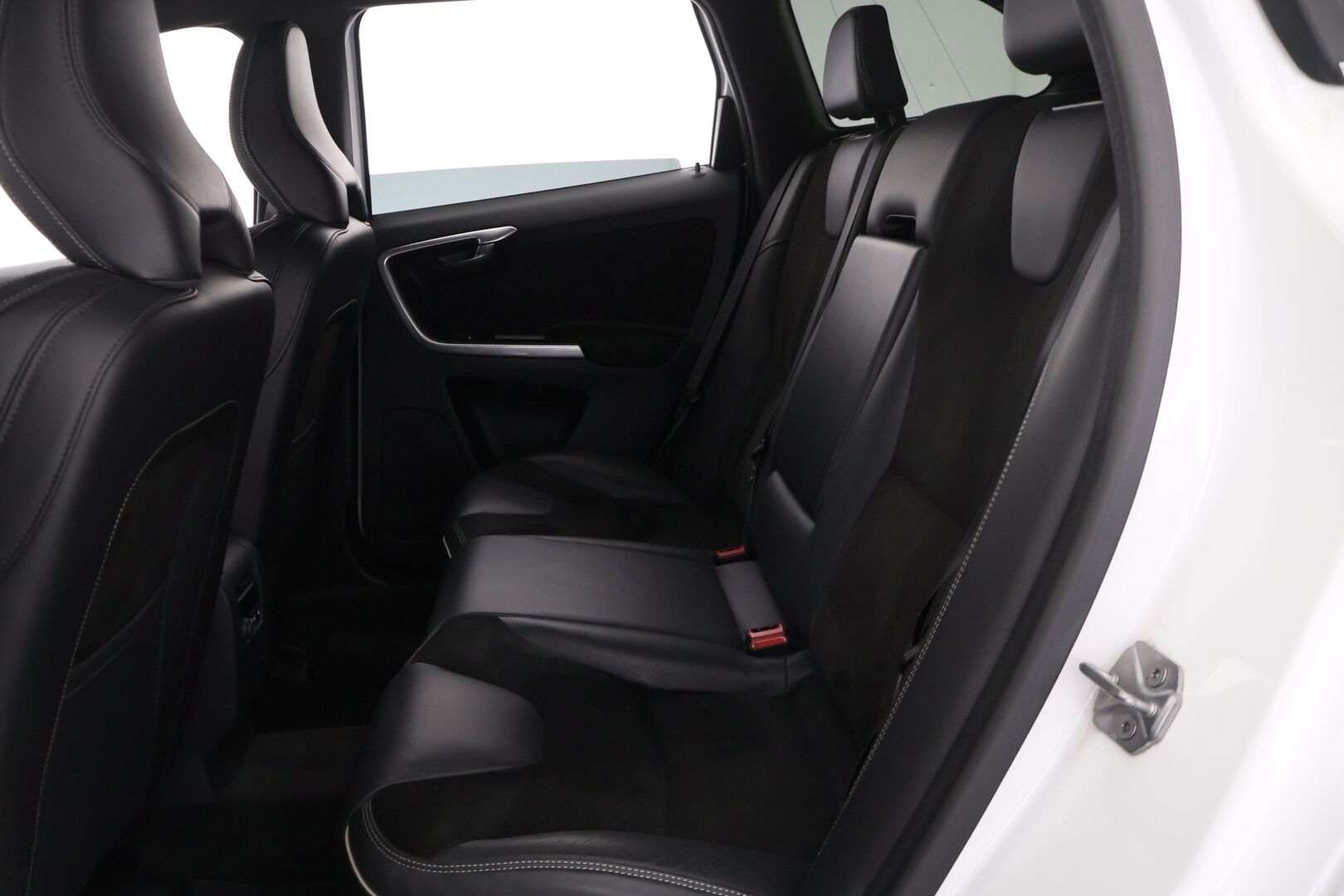 Volvo XC60 2017 D4 AWD Classic R-Design aut - | R-Design | ACC | Webasto | Kaistavahti | Koukku | Navi | Ratinlämmitin |