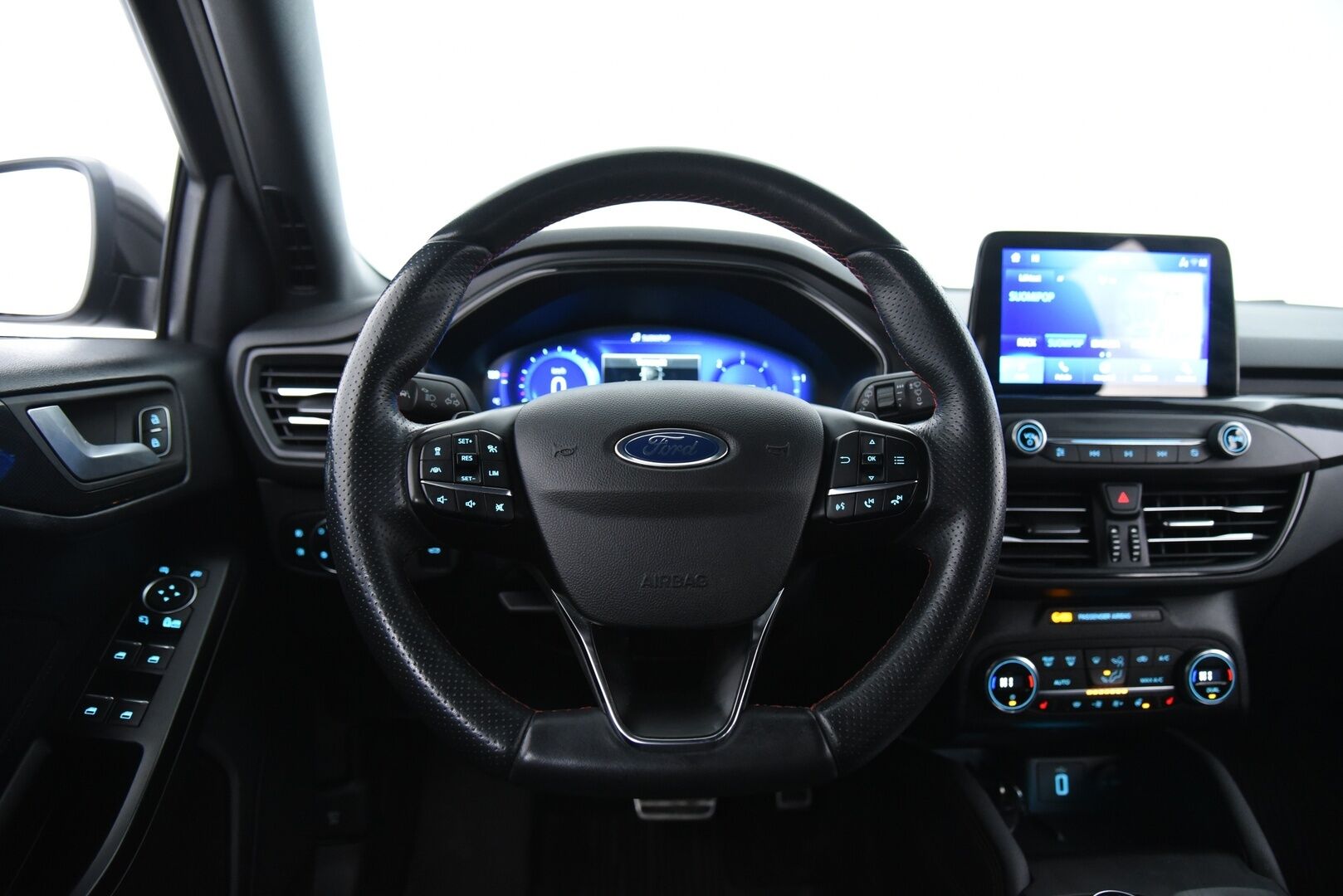 Ford Focus 2021 1,5 TDCi EcoBlue 120hv A8 ST-Line Wagon * Webasto / Adapt. vakkari / Lämmitettävä tuulilasi / P-kamera / Koukku / Kaistavahti - Suomi-auto / Kahdet renkaat omilla alumiinivanteilla / Hihna tehty 2025  / Juuri huollettu!