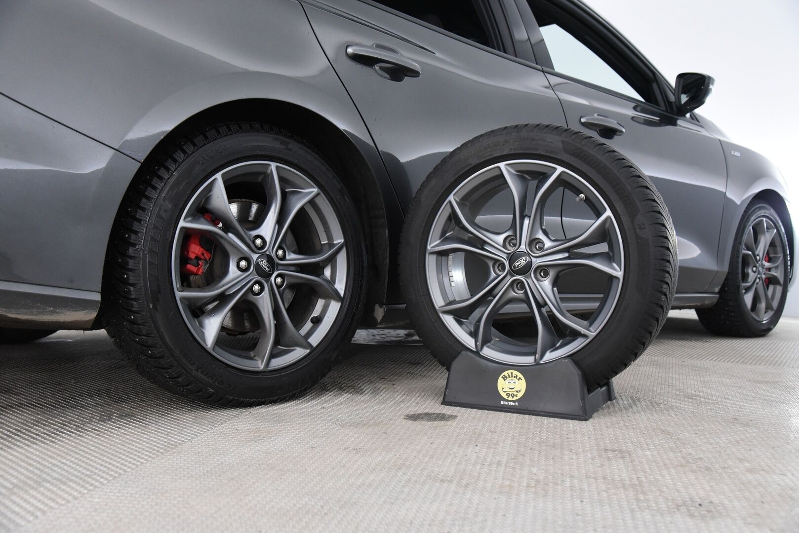 Ford Focus 2021 1,5 TDCi EcoBlue 120hv A8 ST-Line Wagon * Webasto / Adapt. vakkari / Lämmitettävä tuulilasi / P-kamera / Koukku / Kaistavahti - Suomi-auto / Kahdet renkaat omilla alumiinivanteilla / Hihna tehty 2025  / Juuri huollettu!