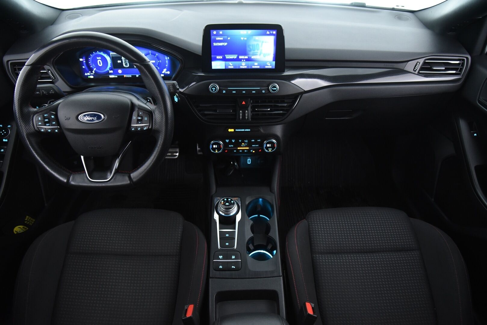 Ford Focus 2021 1,5 TDCi EcoBlue 120hv A8 ST-Line Wagon * Webasto / Adapt. vakkari / Lämmitettävä tuulilasi / P-kamera / Koukku / Kaistavahti - Suomi-auto / Kahdet renkaat omilla alumiinivanteilla / Hihna tehty 2025  / Juuri huollettu!