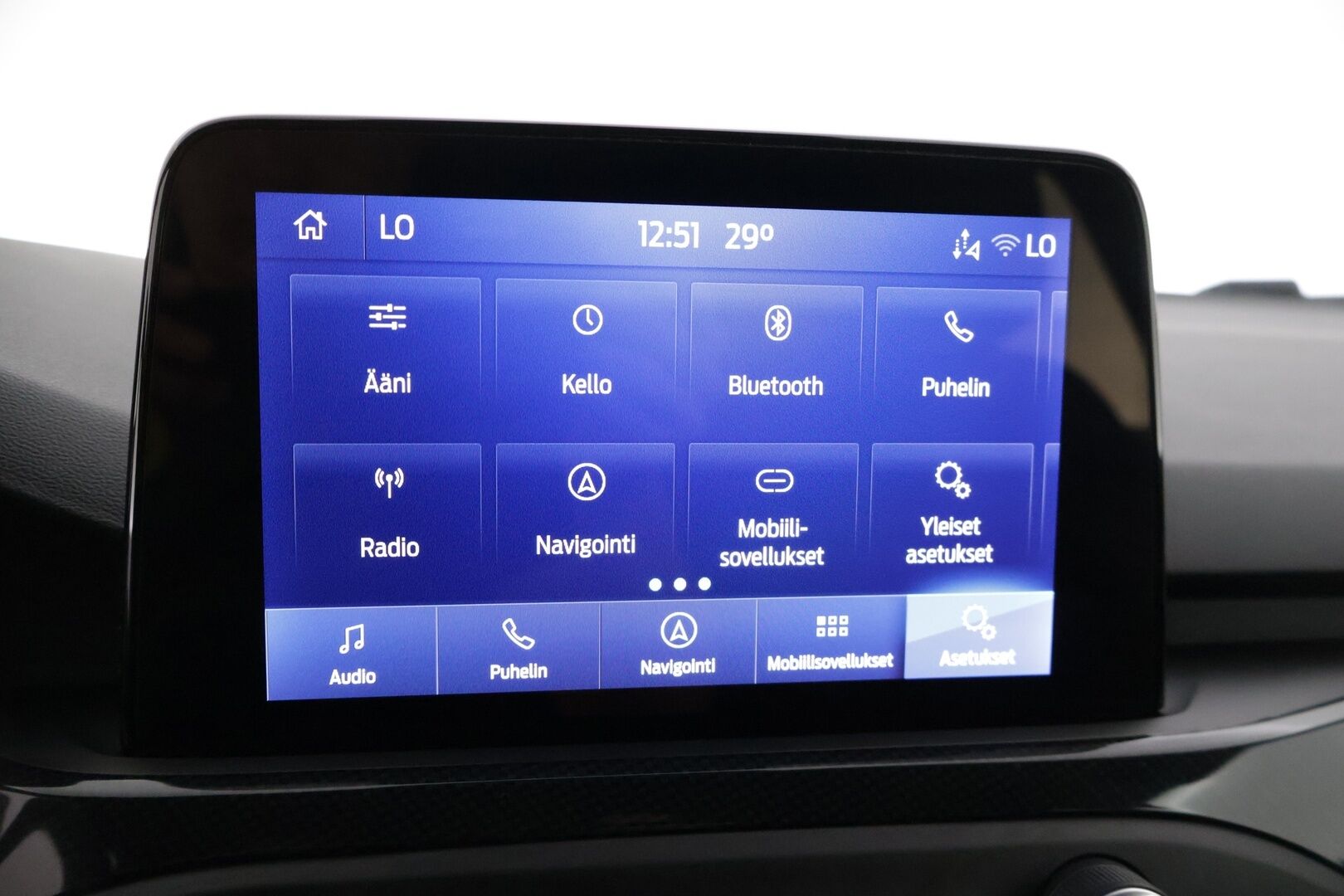 Ford Focus 2021 1,5 TDCi EcoBlue 120hv A8 ST-Line Wagon * Webasto / Adapt. vakkari / Lämmitettävä tuulilasi / P-kamera / AppleCarPlay * - * Suomi-auto / Merkkiliikkeen huoltokirja! / Kahdet renkaat omilla alumiinivanteilla! *