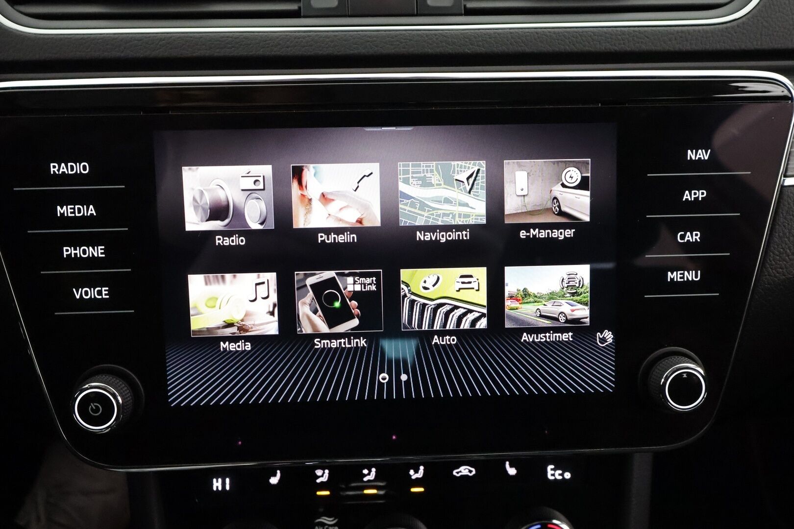 Skoda Superb 2021 Combi 1,4 TSI PHEV Style iV DSG * Webasto / Koukku / ACC / Matrix-LED / P.kamera / Canton / Navi / Muistipenkit * - 1-om Suomi-auto / 2x Latauskaapelit / ALV-Vähennyskelpoinen / Merkkihuollettu!