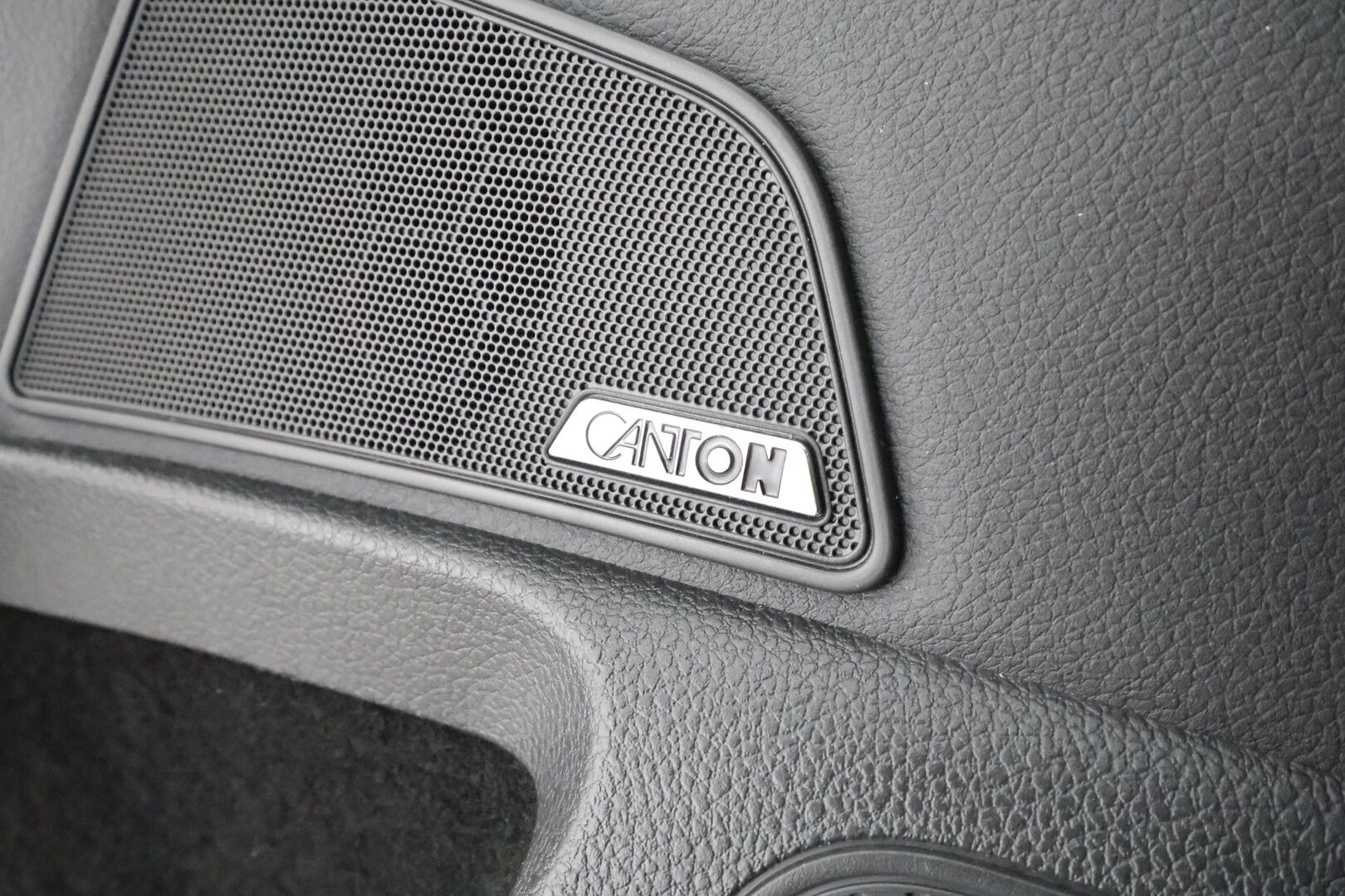 Skoda Superb 2021 Combi 1,4 TSI PHEV Style iV DSG * Webasto / Koukku / ACC / Matrix-LED / P.kamera / Canton / Navi / Muistipenkit * - 1-om Suomi-auto / 2x Latauskaapelit / ALV-Vähennyskelpoinen / Merkkihuollettu!