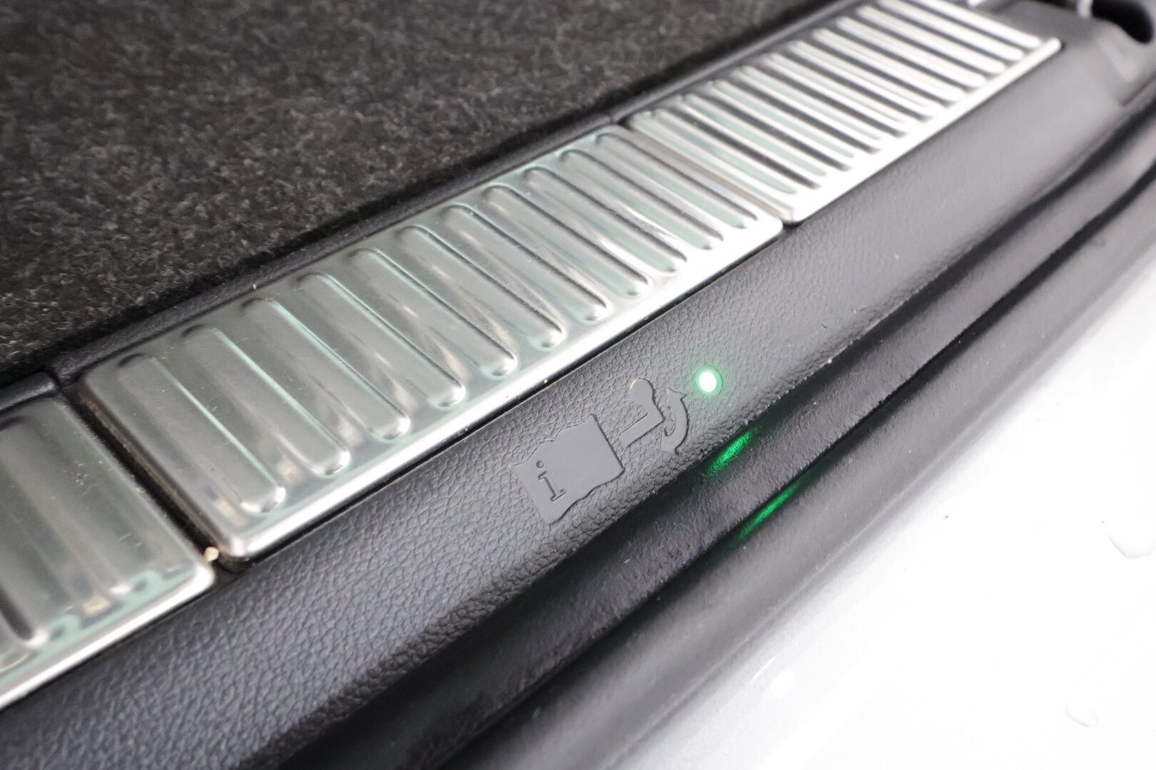 Skoda Superb 2021 Combi 1,4 TSI PHEV Style iV DSG * Webasto / Koukku / ACC / Matrix-LED / P.kamera / Canton / Navi / Muistipenkit * - 1-om Suomi-auto / 2x Latauskaapelit / ALV-Vähennyskelpoinen / Merkkihuollettu!