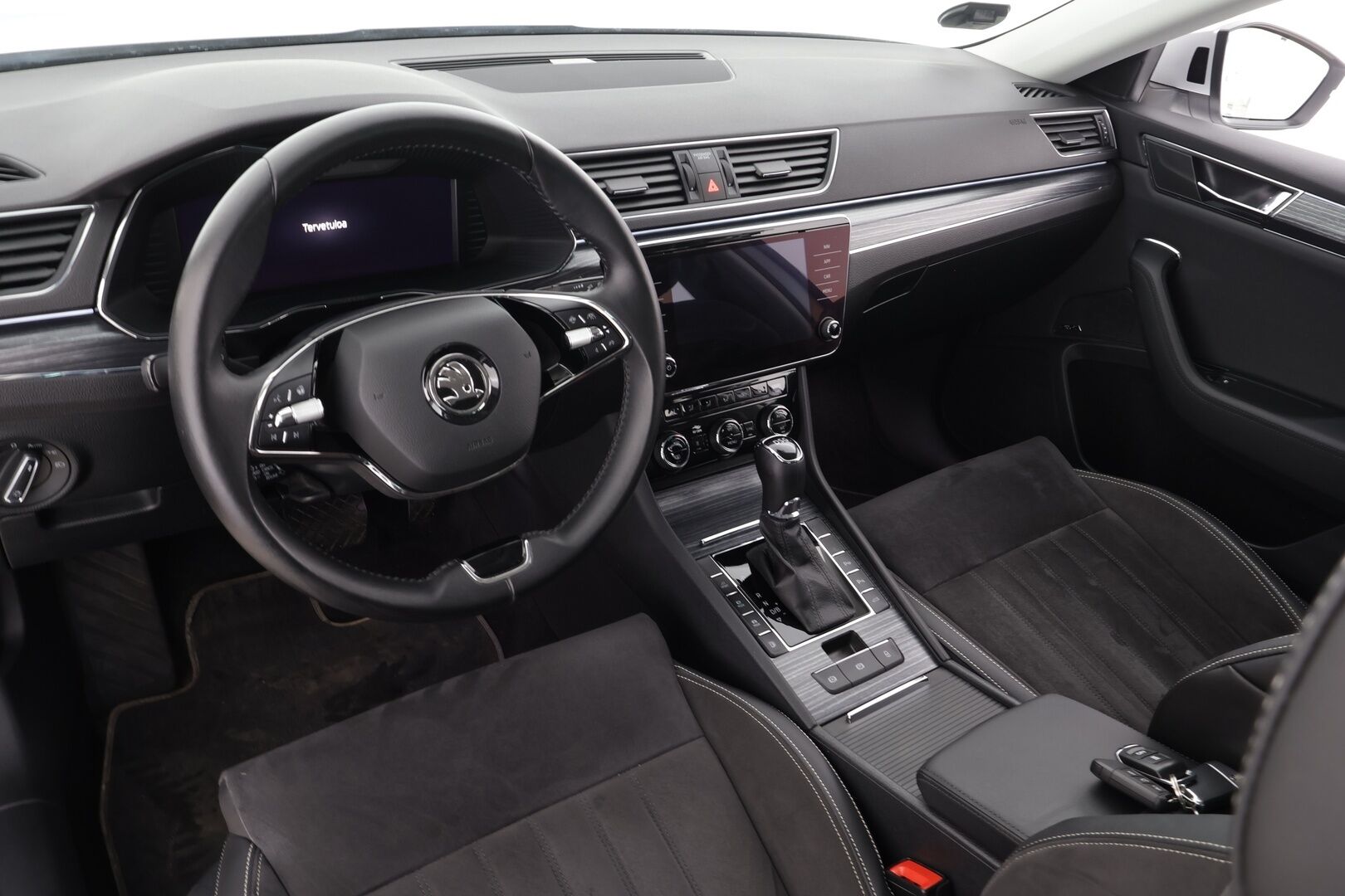 Skoda Superb 2021 Combi 1,4 TSI PHEV Style iV DSG * Webasto / Koukku / ACC / Matrix-LED / P.kamera / Canton / Navi / Muistipenkit * - 1-om Suomi-auto / 2x Latauskaapelit / ALV-Vähennyskelpoinen / Merkkihuollettu!