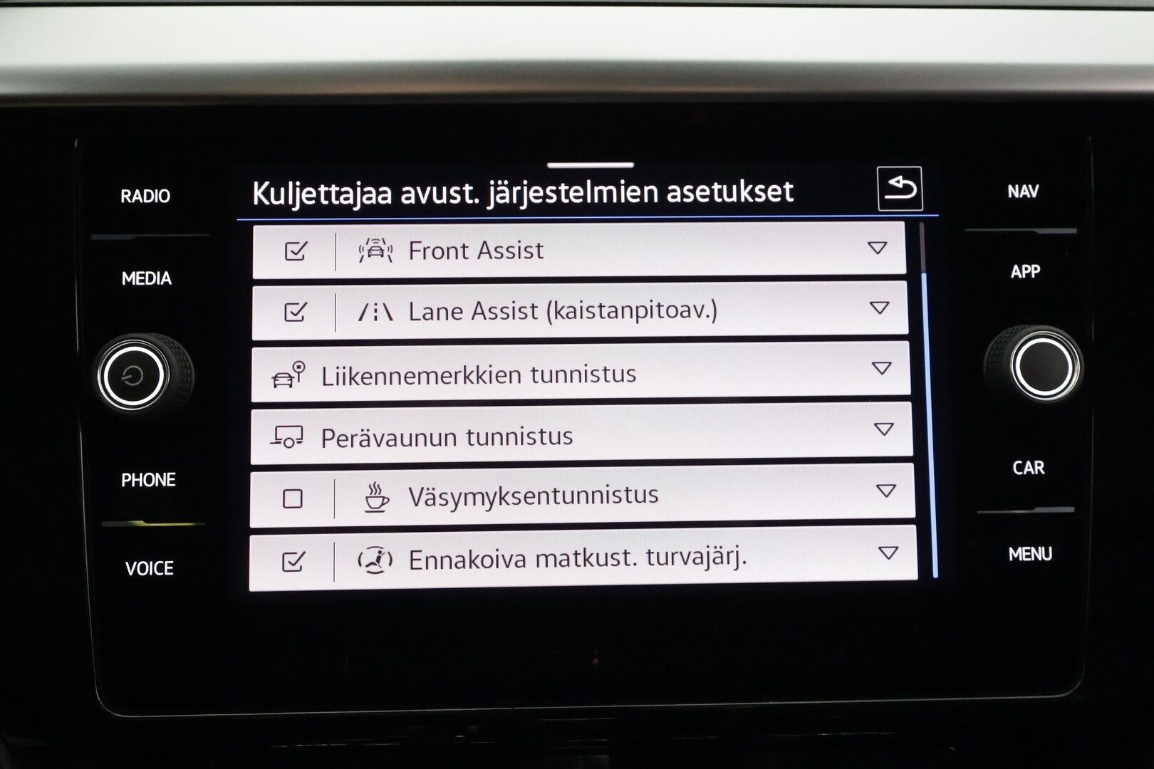 Volkswagen Arteon 2022 Shooting Brake R-Line eHybrid 160 kW DSG-automaatti - | ACC | Webasto | Koukku | Hierova ergocomfort Istuin | LED | P.Kamera | Puolinahat | Apple&Android | Kahdet Renkaat |