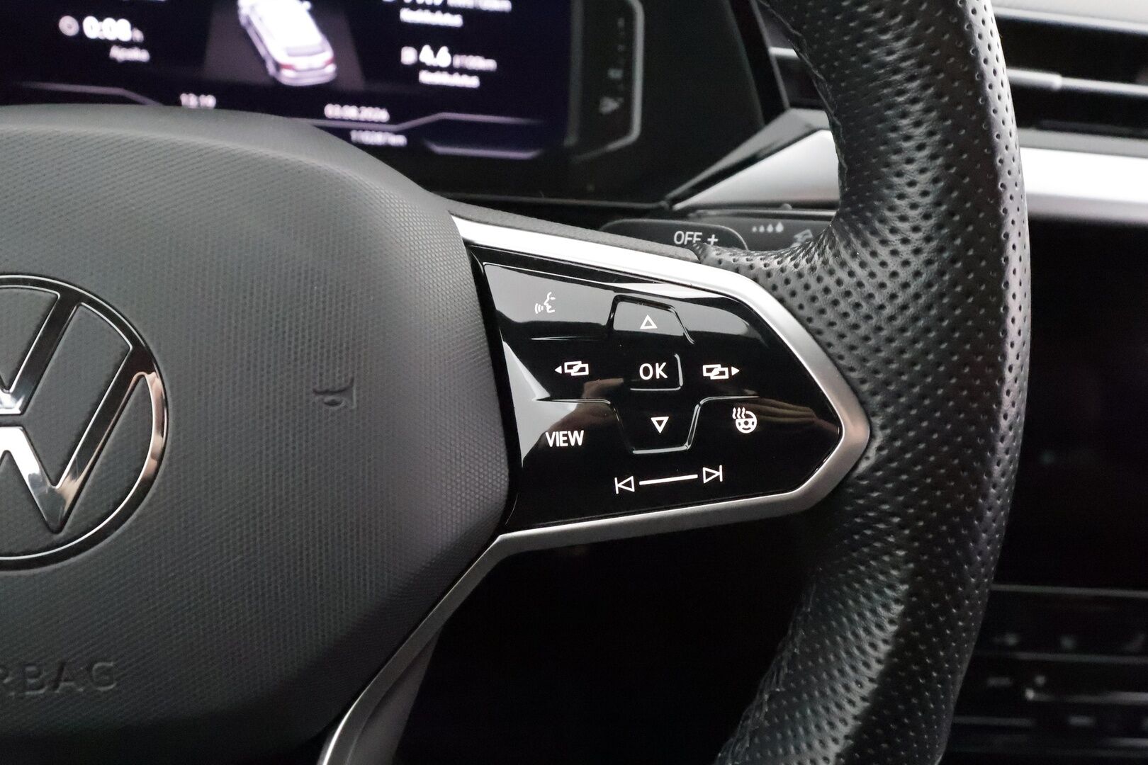 Volkswagen Arteon 2022 Shooting Brake R-Line eHybrid 160 kW DSG-automaatti - | ACC | Webasto | Koukku | Hierova ergocomfort Istuin | LED | P.Kamera | Puolinahat | Apple&Android | Kahdet Renkaat |