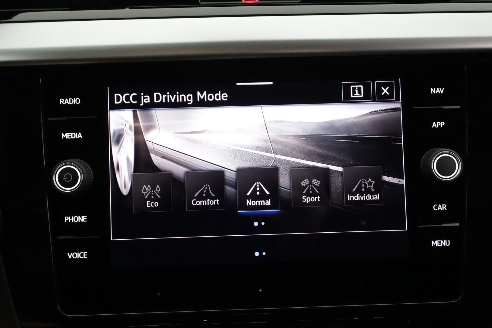Volkswagen Arteon 2022 Shooting Brake R-Line eHybrid 160 kW DSG-automaatti - | ACC | Webasto | Koukku | Hierova ergocomfort Istuin | LED | P.Kamera | Puolinahat | Apple&Android | Kahdet Renkaat |