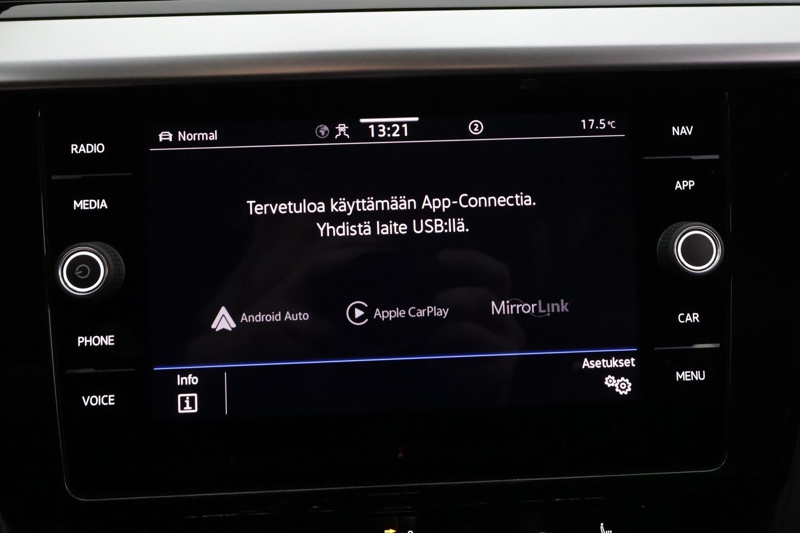Volkswagen Arteon 2022 Shooting Brake R-Line eHybrid 160 kW DSG-automaatti - | ACC | Webasto | Koukku | Hierova ergocomfort Istuin | LED | P.Kamera | Puolinahat | Apple&Android | Kahdet Renkaat |