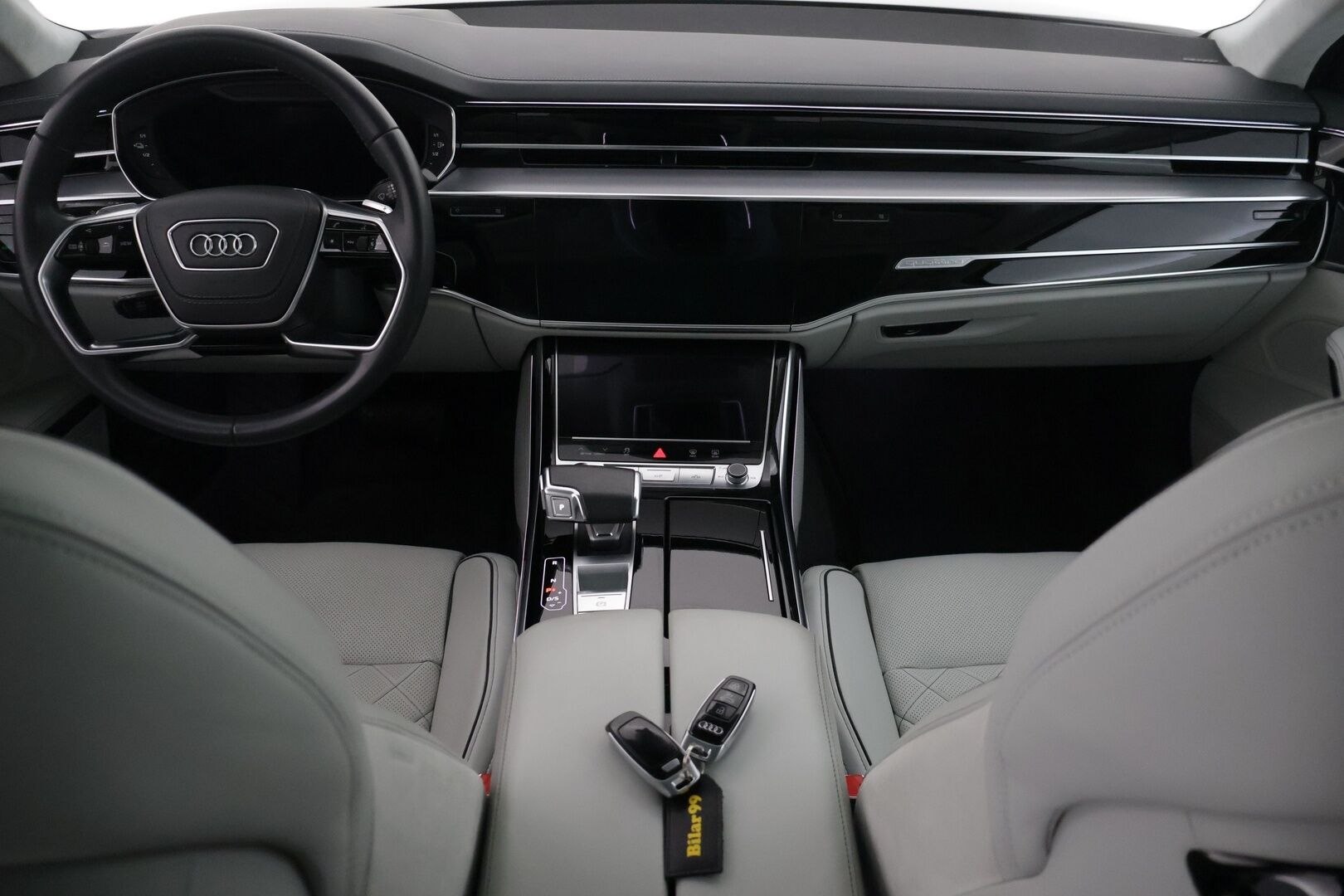 Audi A8 2021 Sedan Lang 60 TFSI e quattro tiptronic *Häikäsevät varusteet / HD Matrix LED+Laser / TV / Sähkösäätöiset etu- ja takaistuimet hieronnalla & ilmastoinnilla / HUD / Yönäkö / Panorama / Imuovet* - 3,99% KORKOTARJOUS TÄHÄN AUTOON 21.9. ASTI - *Akku kuntotarkistettu! / 1-omisteinen Suomi-auto! / Todella hieno yksilö!*