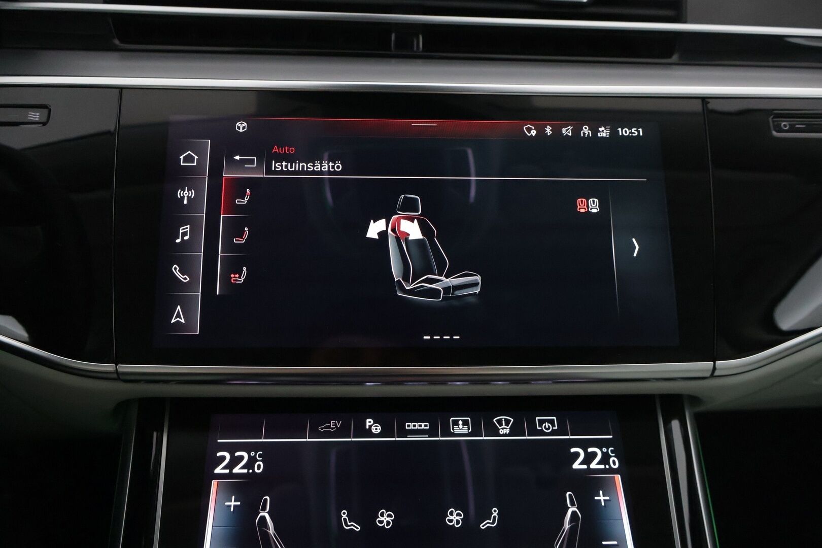 Audi A8 2021 Sedan Lang 60 TFSI e quattro tiptronic *Häikäsevät varusteet / HD Matrix LED+Laser / TV / Sähkösäätöiset etu- ja takaistuimet hieronnalla & ilmastoinnilla / HUD / Yönäkö / Panorama / Imuovet* - 3,99% KORKOTARJOUS TÄHÄN AUTOON 21.9. ASTI - *Akku kuntotarkistettu! / 1-omisteinen Suomi-auto! / Todella hieno yksilö!*