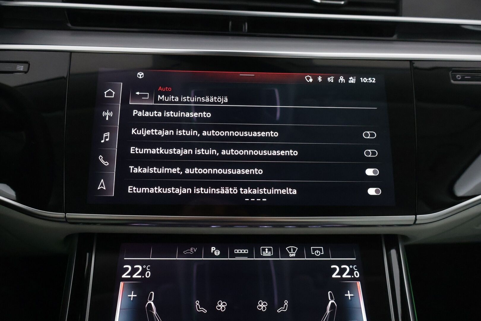 Audi A8 2021 Sedan Lang 60 TFSI e quattro tiptronic *Häikäsevät varusteet / HD Matrix LED+Laser / TV / Sähkösäätöiset etu- ja takaistuimet hieronnalla & ilmastoinnilla / HUD / Yönäkö / Panorama / Imuovet* - 3,99% KORKOTARJOUS TÄHÄN AUTOON 21.9. ASTI - *Akku kuntotarkistettu! / 1-omisteinen Suomi-auto! / Todella hieno yksilö!*