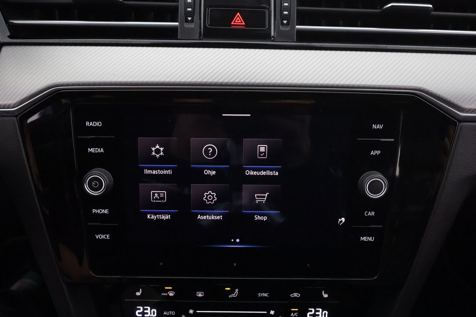 Volkswagen Passat 2021 Variant R-Line 2,0 TDI EVO SCR 110 kW DSG * ACC / Webasto / Matrix LED / Koukku / Sporttinahat / Keyless * - 1.Om Suomi-auto / Kahdet renkaat